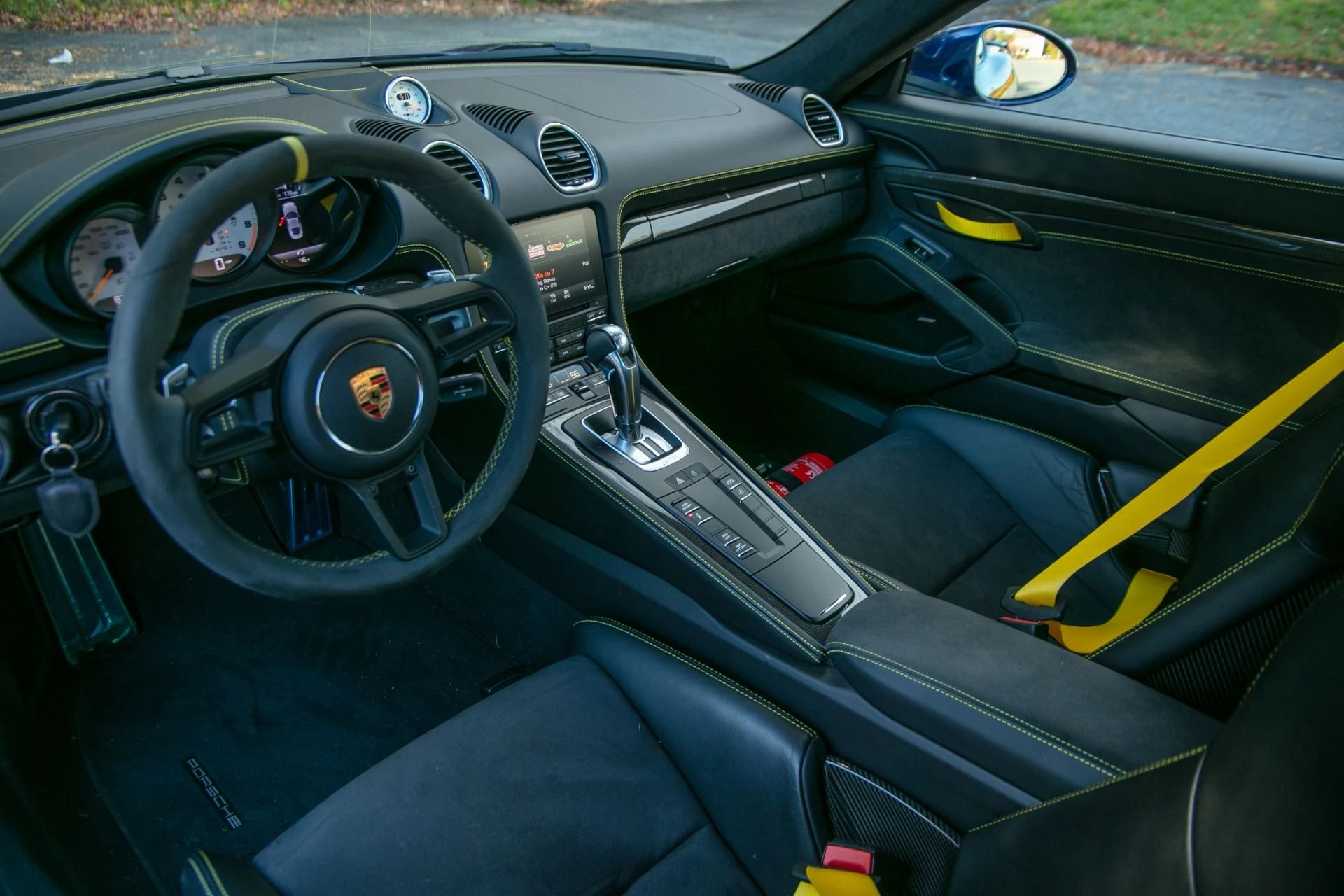mph016_3251166590_Used_2022_Porsche_718_Cayman_GT_4_1761070750_1316d95c91