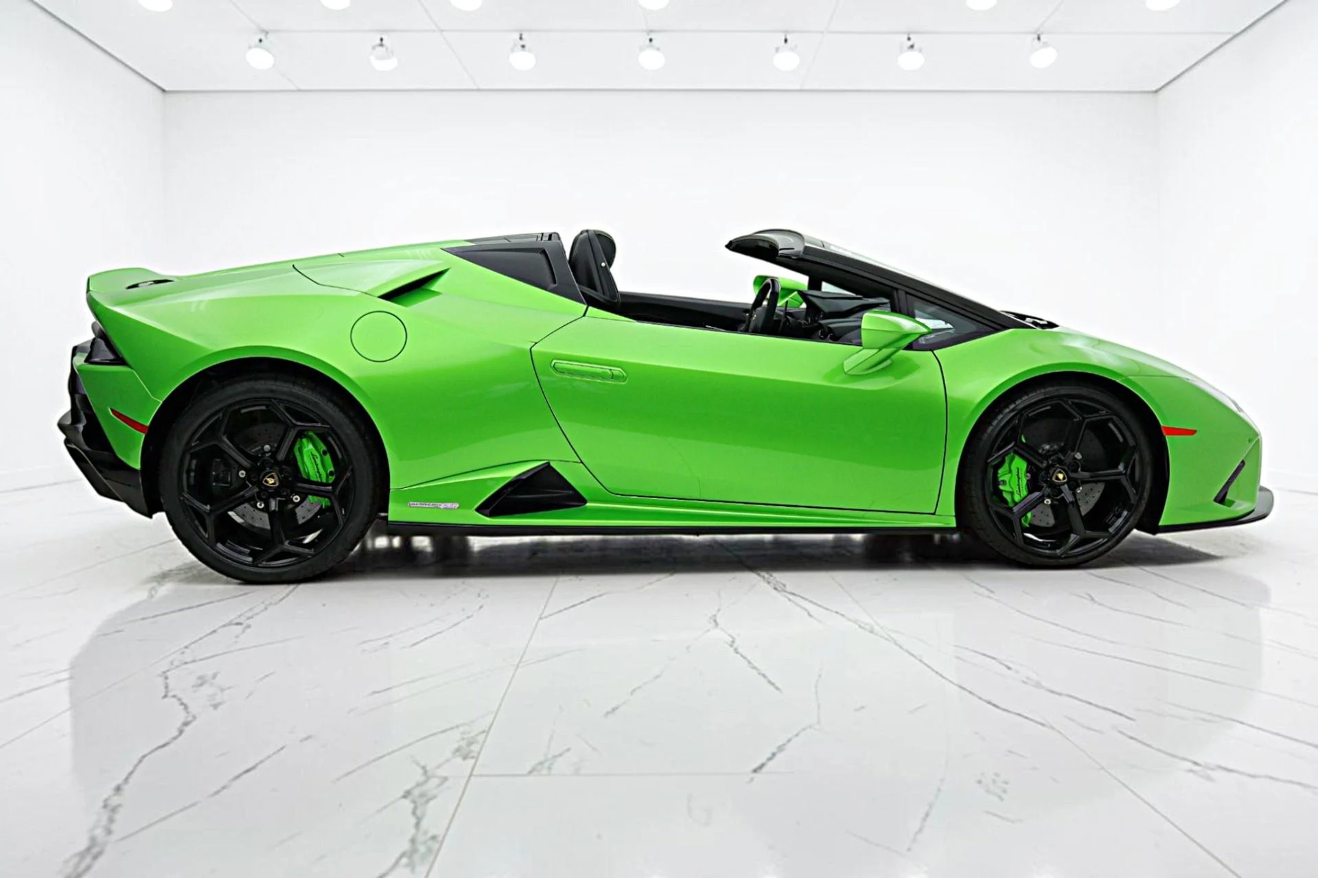mph016_3251869865_Used_2023_Lamborghini_Huracan_EVO_Spyder_RWD_SELEZIONE_PRE_OWNED_CERTIFIED_5080ce3bbe