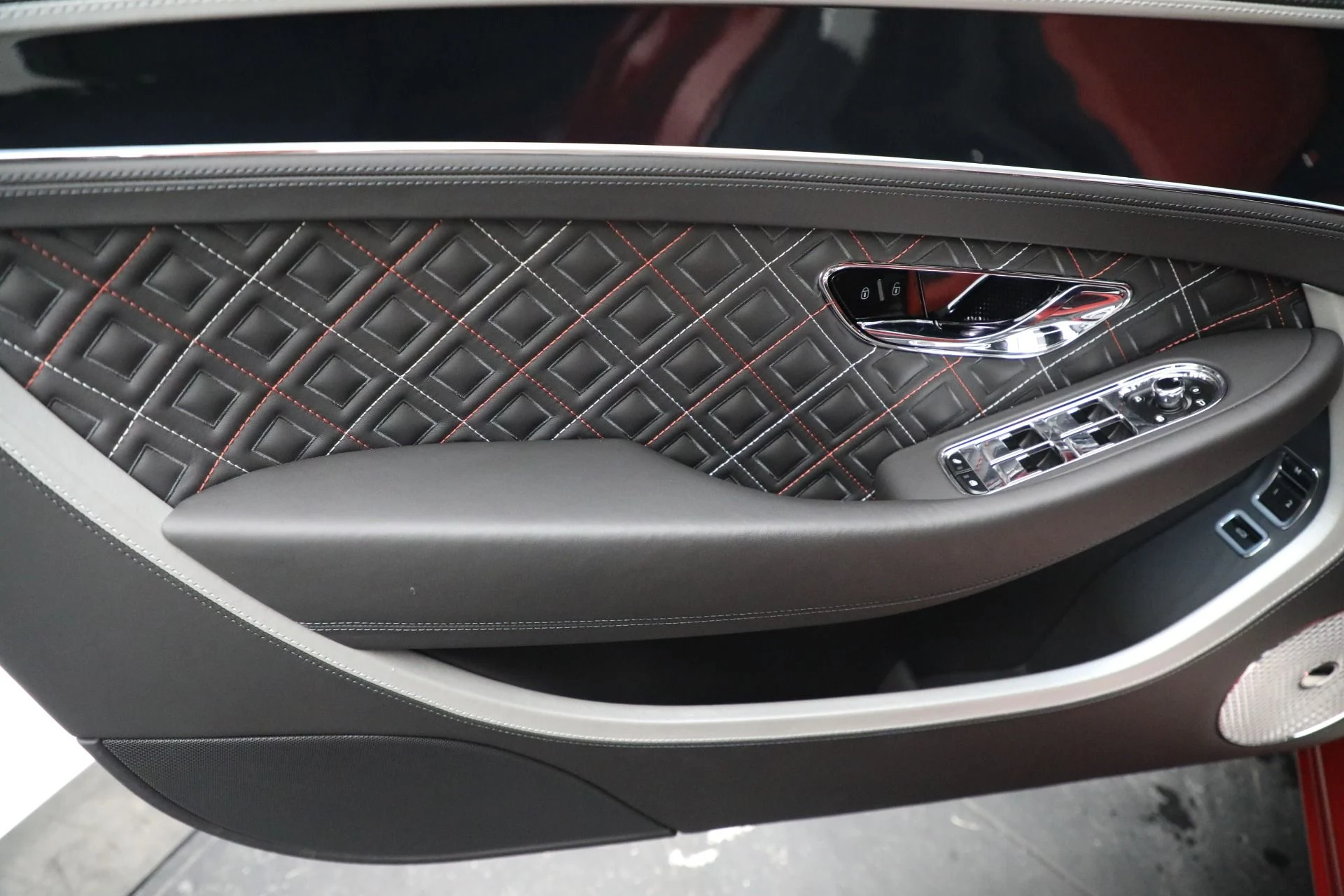 mph016_325464844_Used_2022_Bentley_Continental_Mulliner_1765478657_f84956be9c