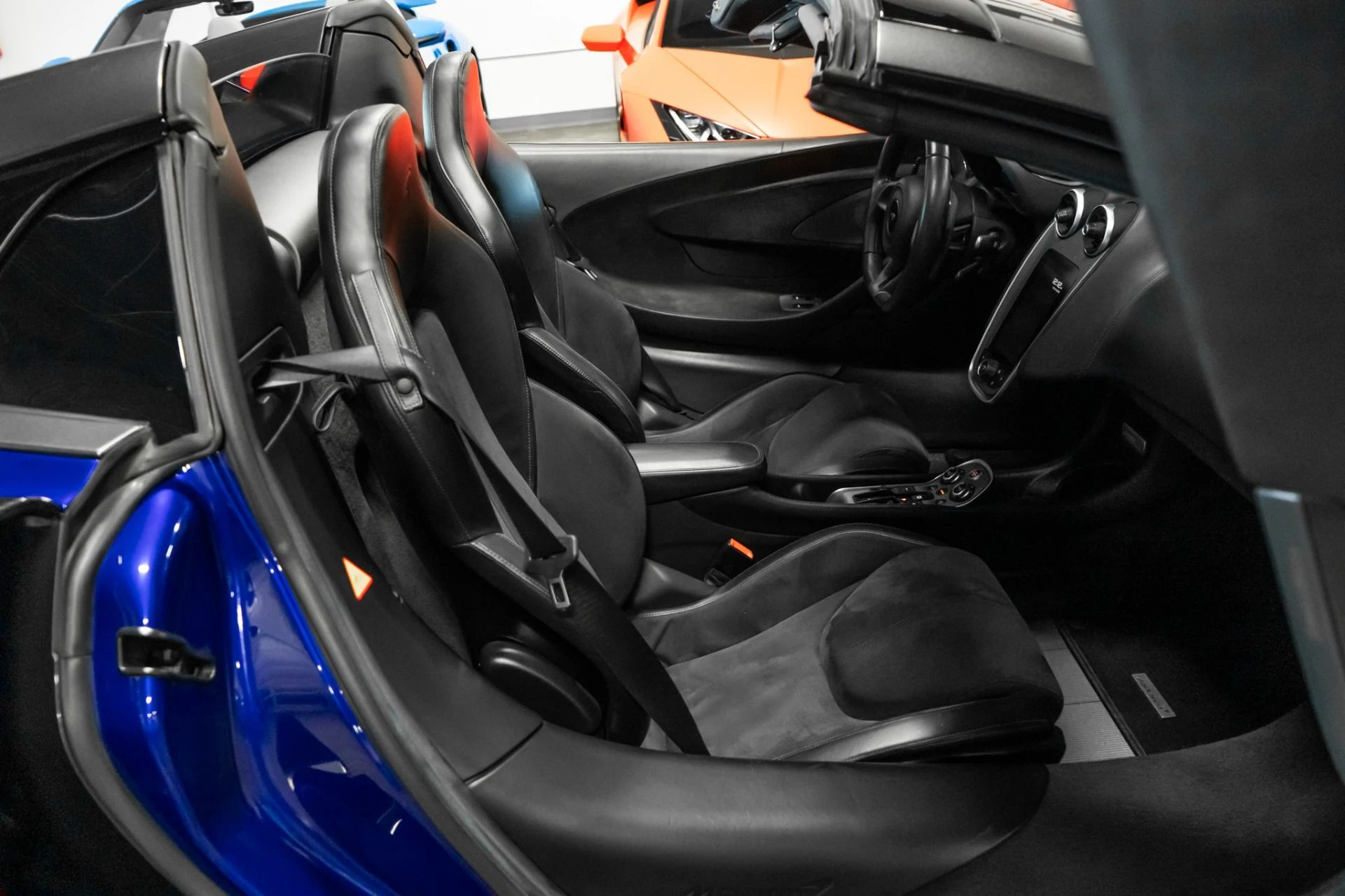 mph016_3259538106_Used_2020_Mc_Laren_600_LT_Spider_1781813647_4000a2cd8d