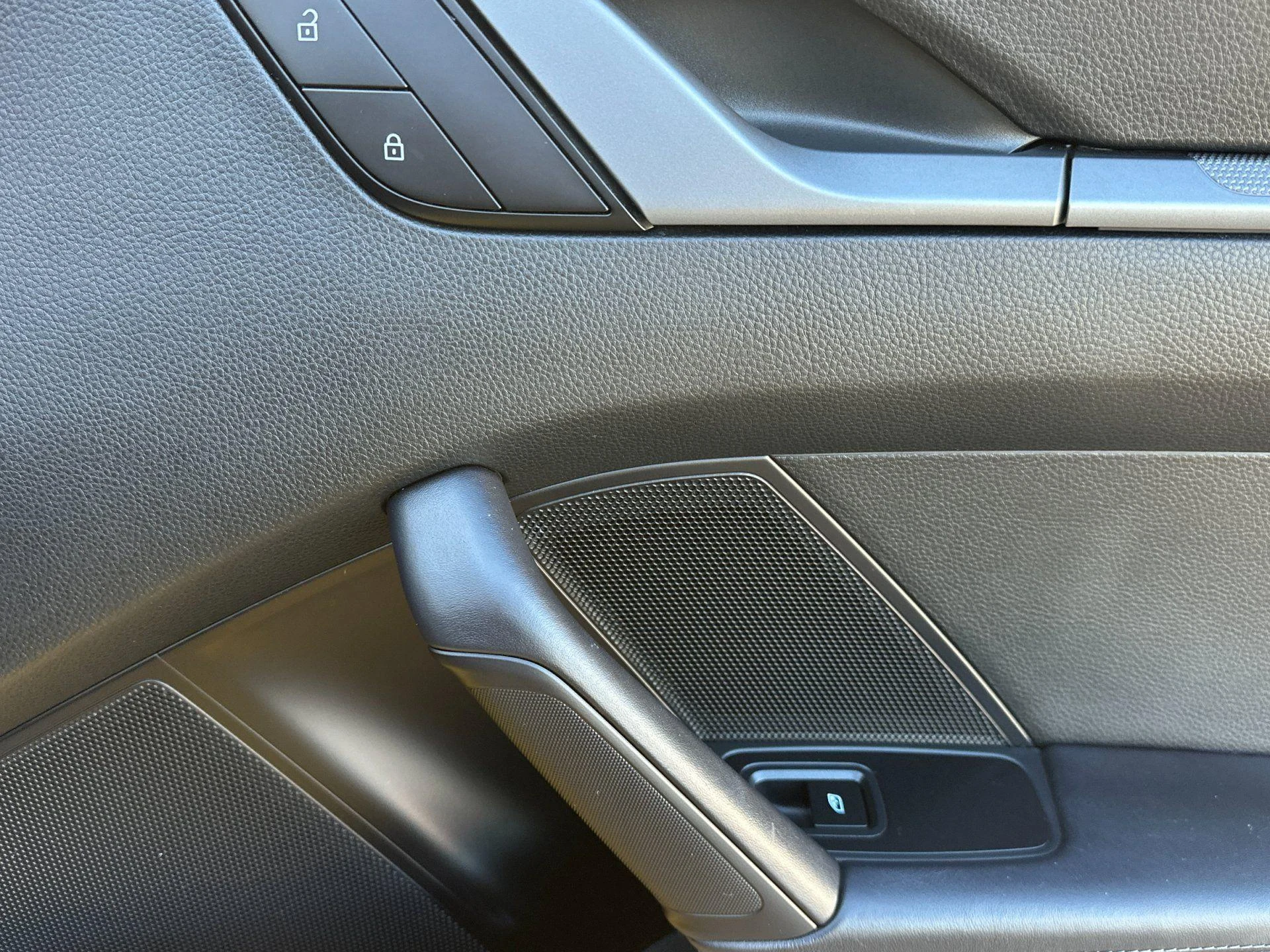 mph016_3263101068_Used_2022_Porsche_911_Carrera_S_1772634354_5b69074e9f