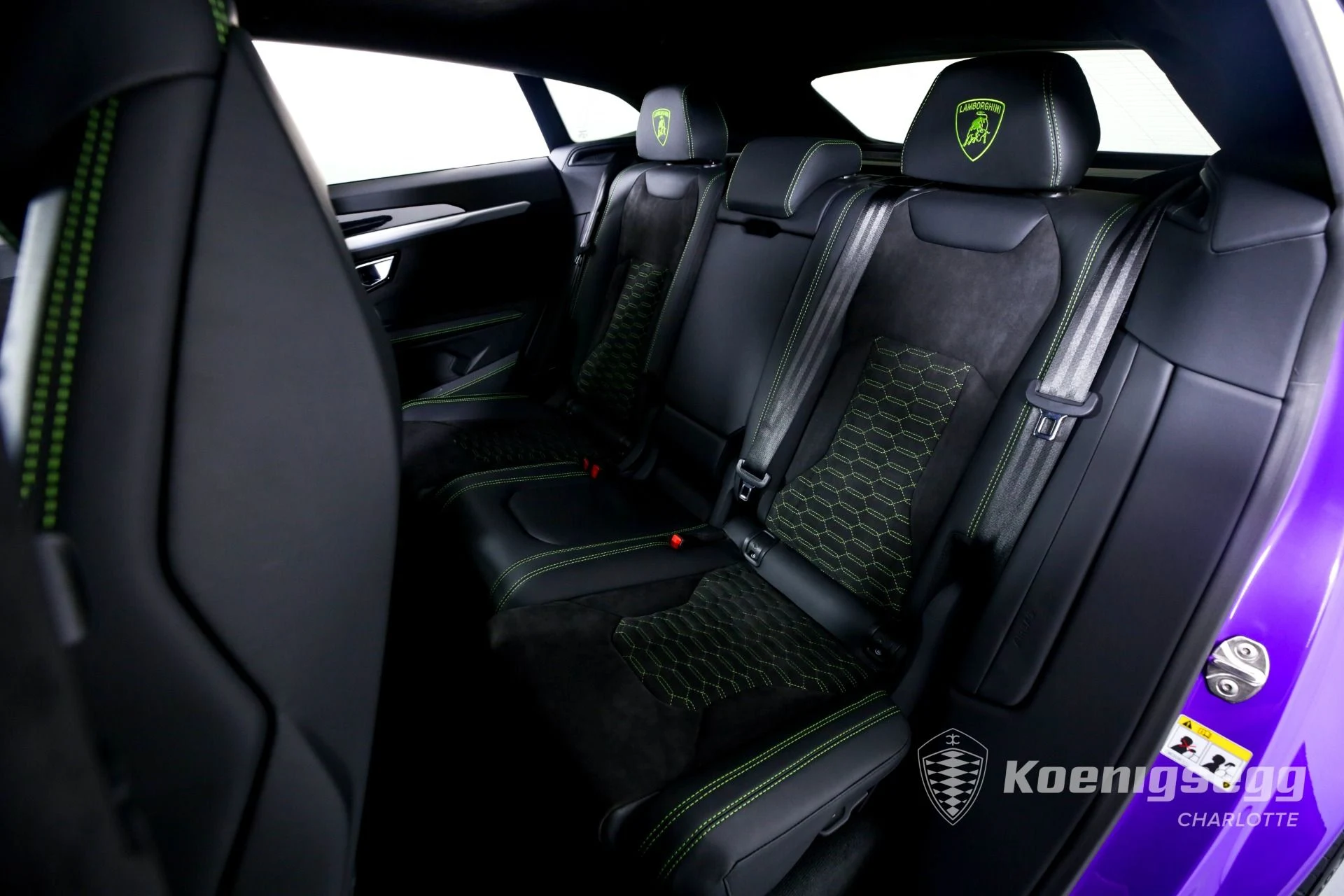 mph016_326408407_Used_2022_Lamborghini_Urus_1671738145_ae63f68dfe