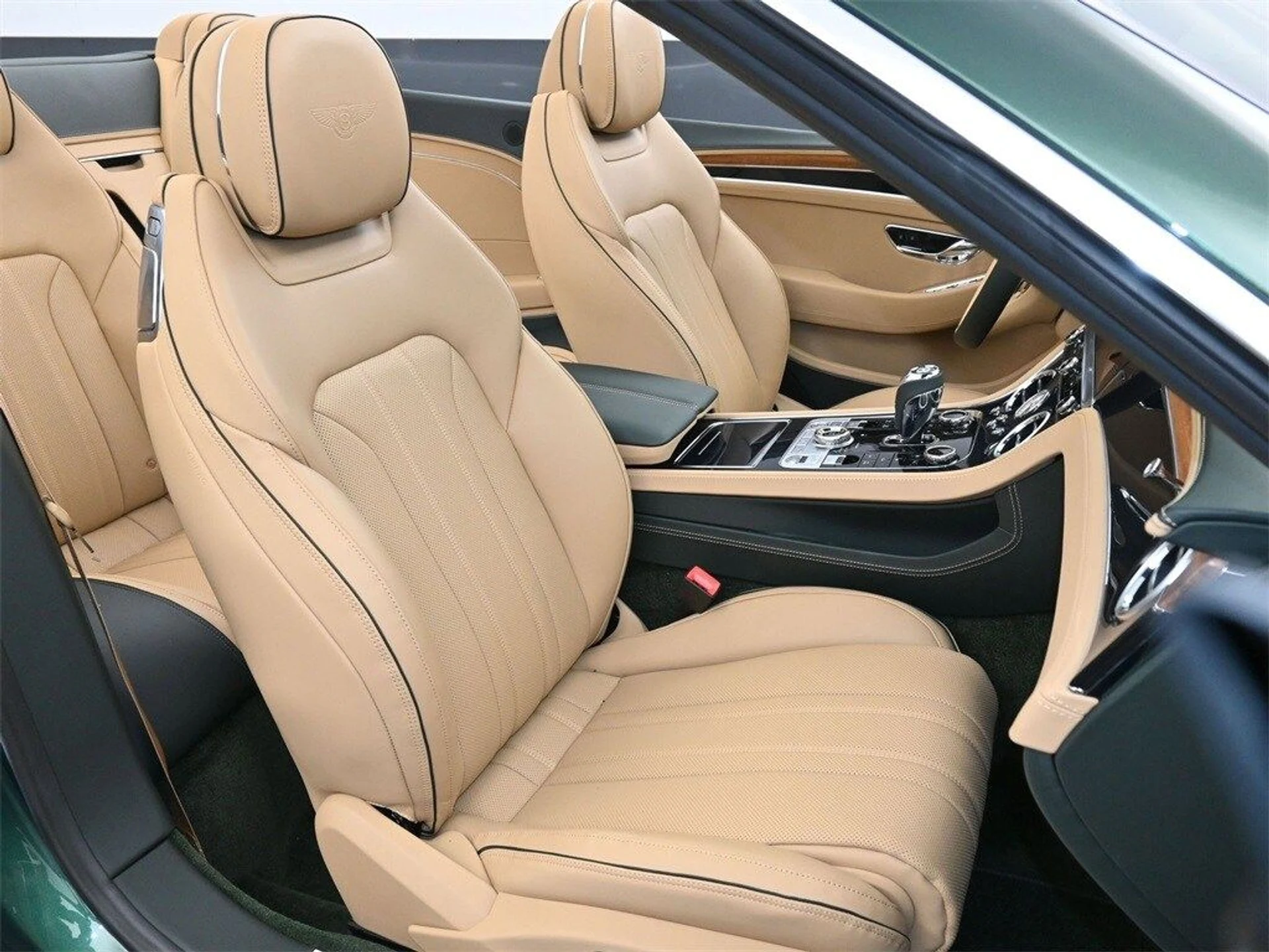 mph016_3265832300_0fe7a9a95c06ad15ee23b5580dfecb66x_d8fa6b4b79