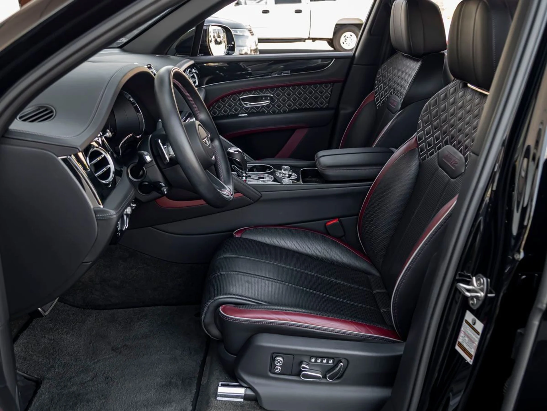 mph016_326823925_17_1140abd844