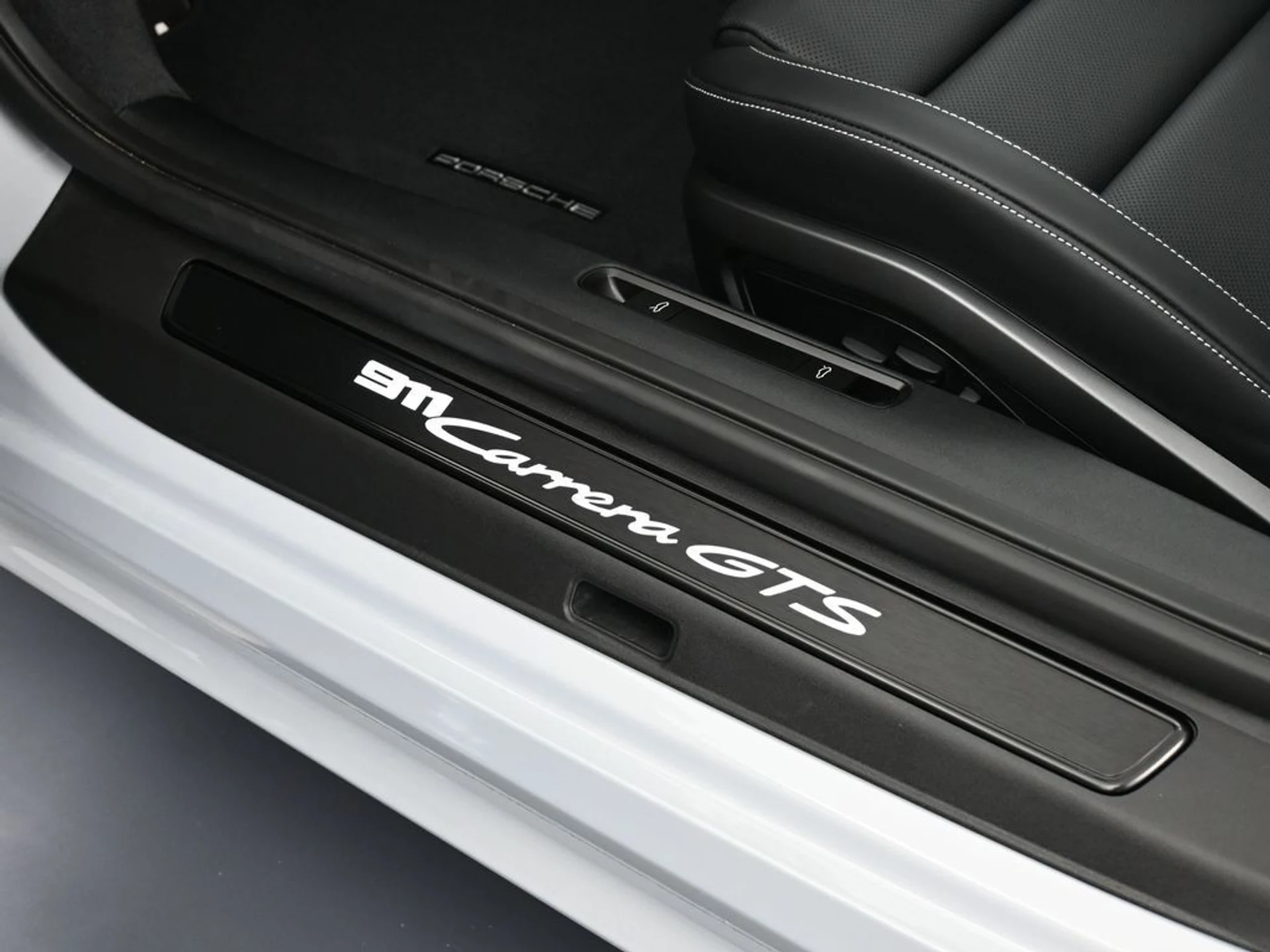 mph016_3268569555_image_16_d6f8f10f88