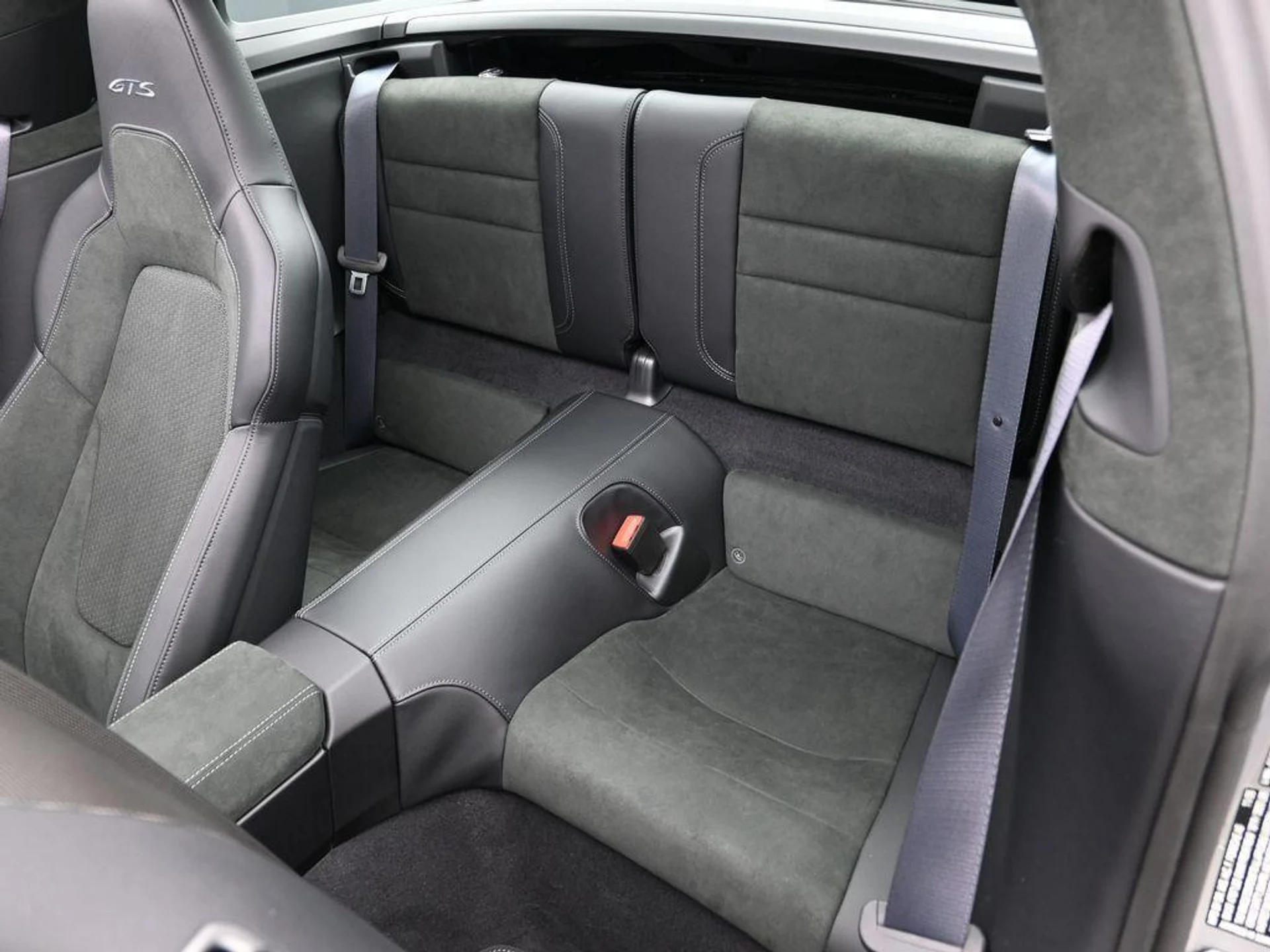 mph016_3276300126_D4_D1l_Cf_V_Jprkb_R_Jj_Ba_Vjc_Lc_P_Ks0_879b88b740