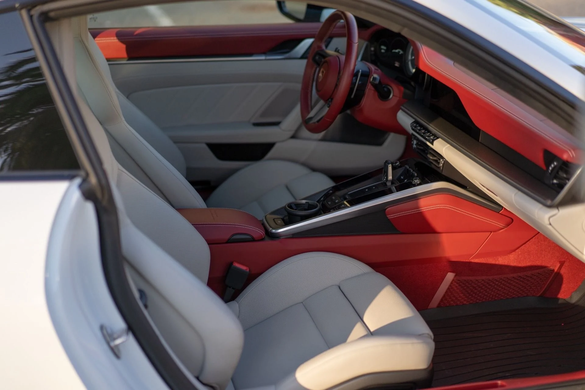 mph016_3284829828_Used_2022_Porsche_911_Turbo_S_1790876730_cf05bd8c6d
