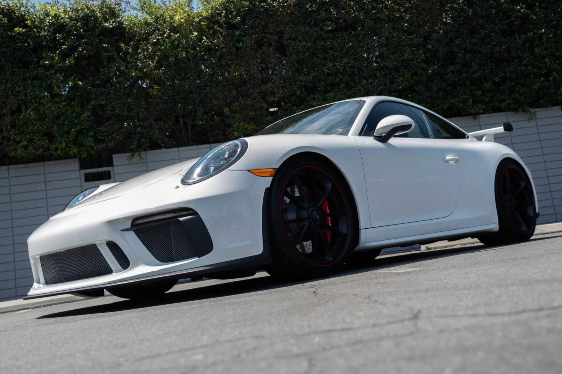 mph016_3286016769_Used_2018_Porsche_911_GT_3_1756851687_e018f00657