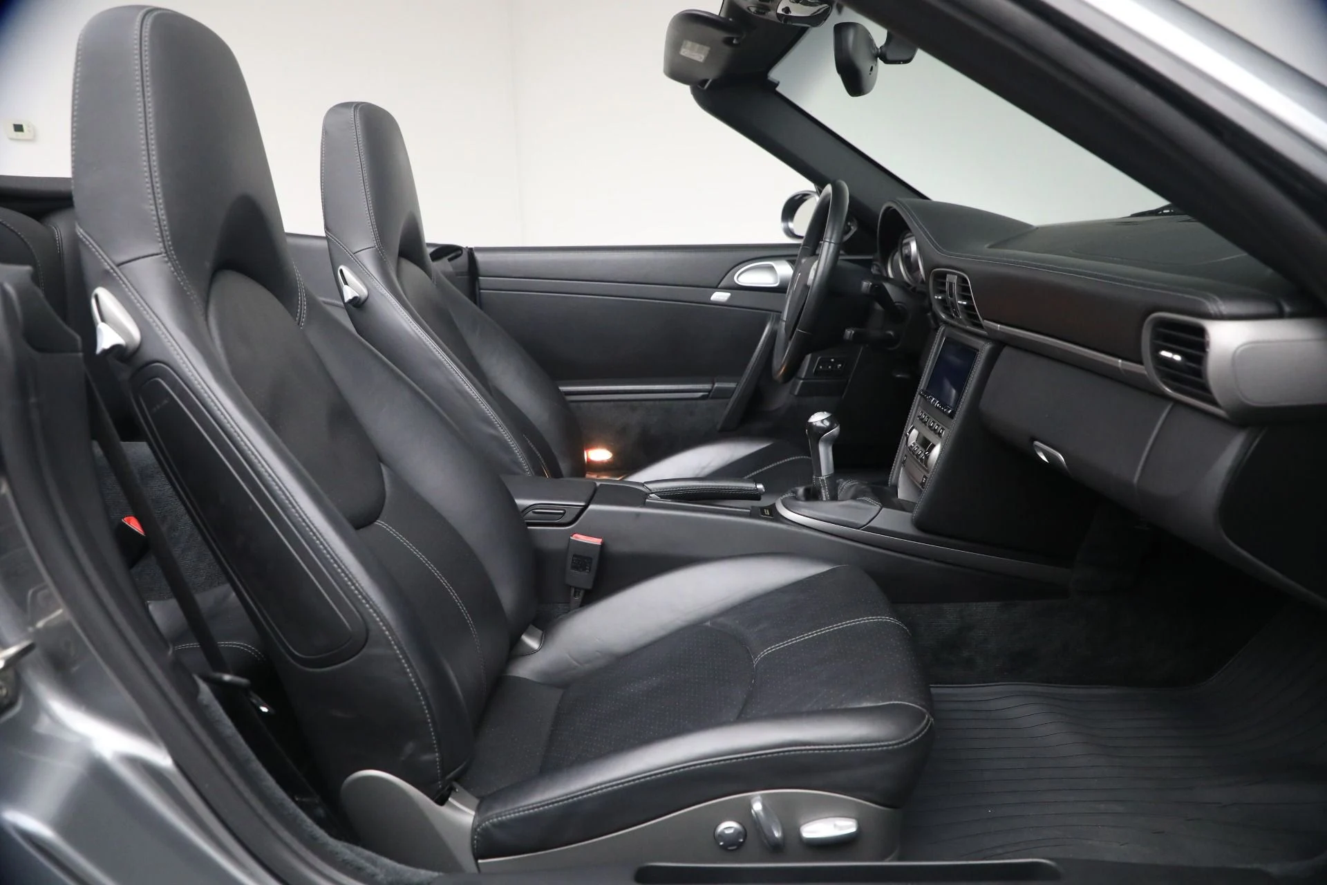 mph016_3288836570_Used_2008_Porsche_911_Carrera_4_1765923894_d8f1223448