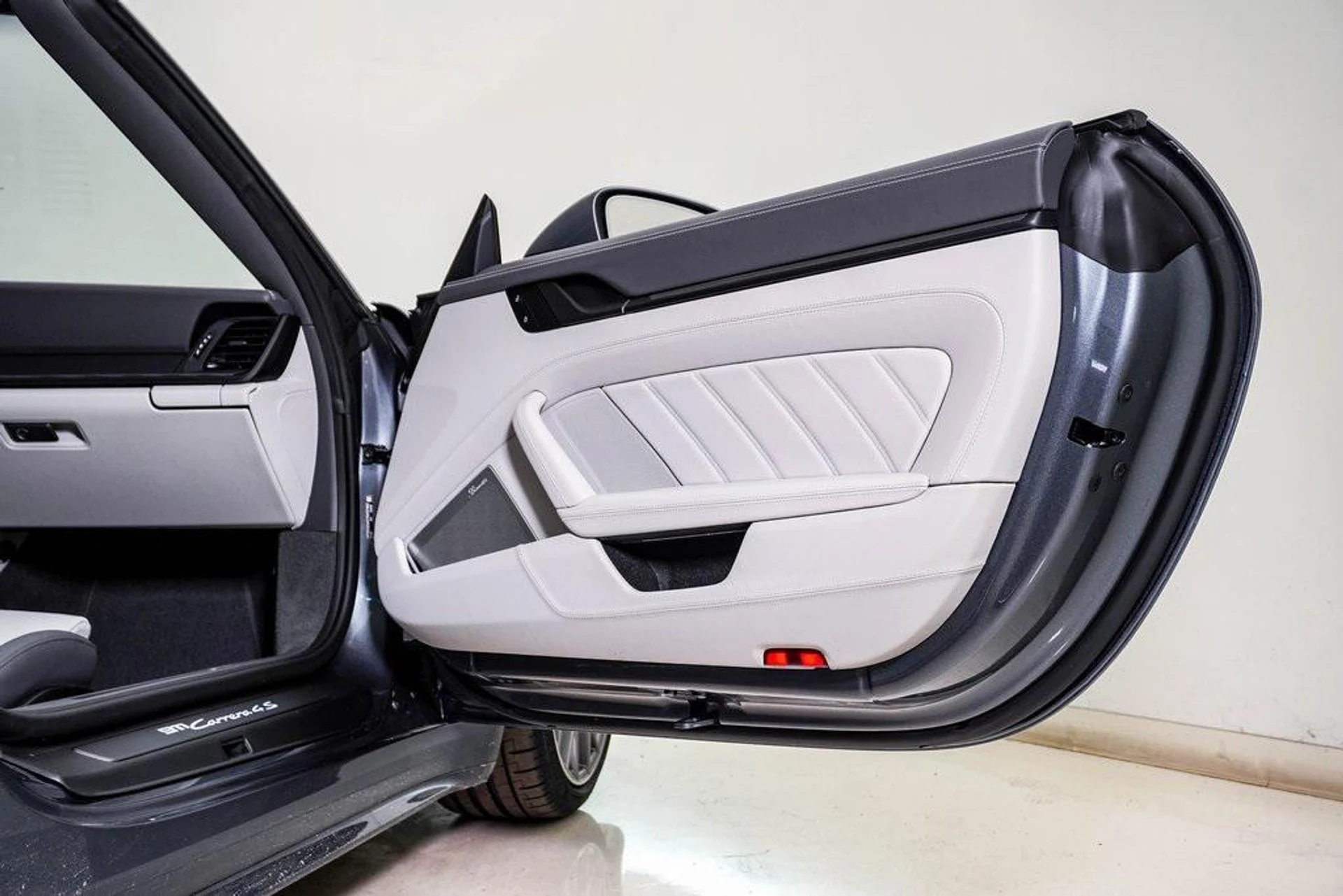 mph016_3296969773_Yv_Y4_UQ_7_TMT_Me_Q6r9_VV_0_Fhze_N_Wg_4a7c7fe0be