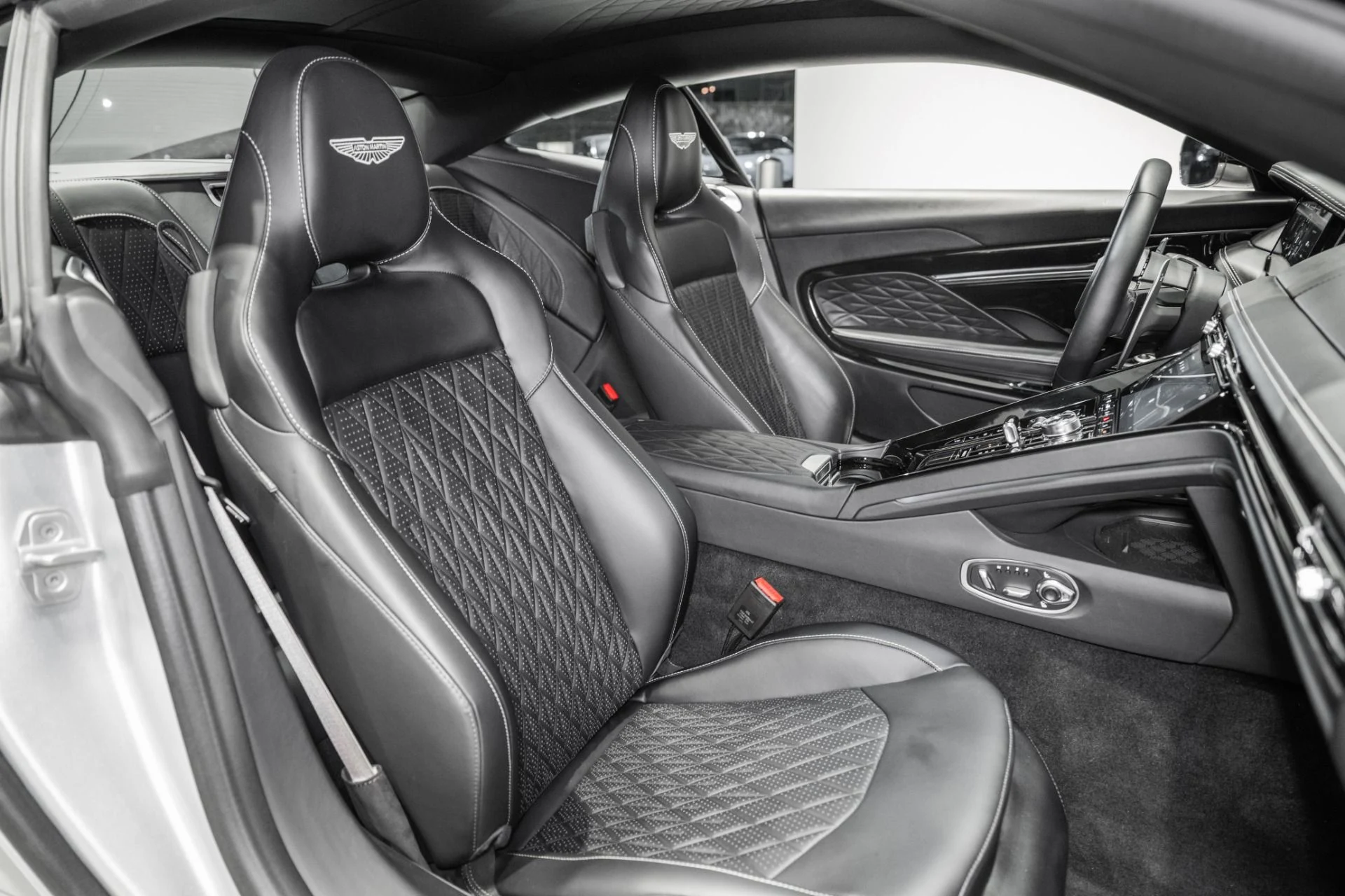 mph016_3297366654_Used_2024_Aston_Martin_DB_12_V8_1773165102_639d90d6cc