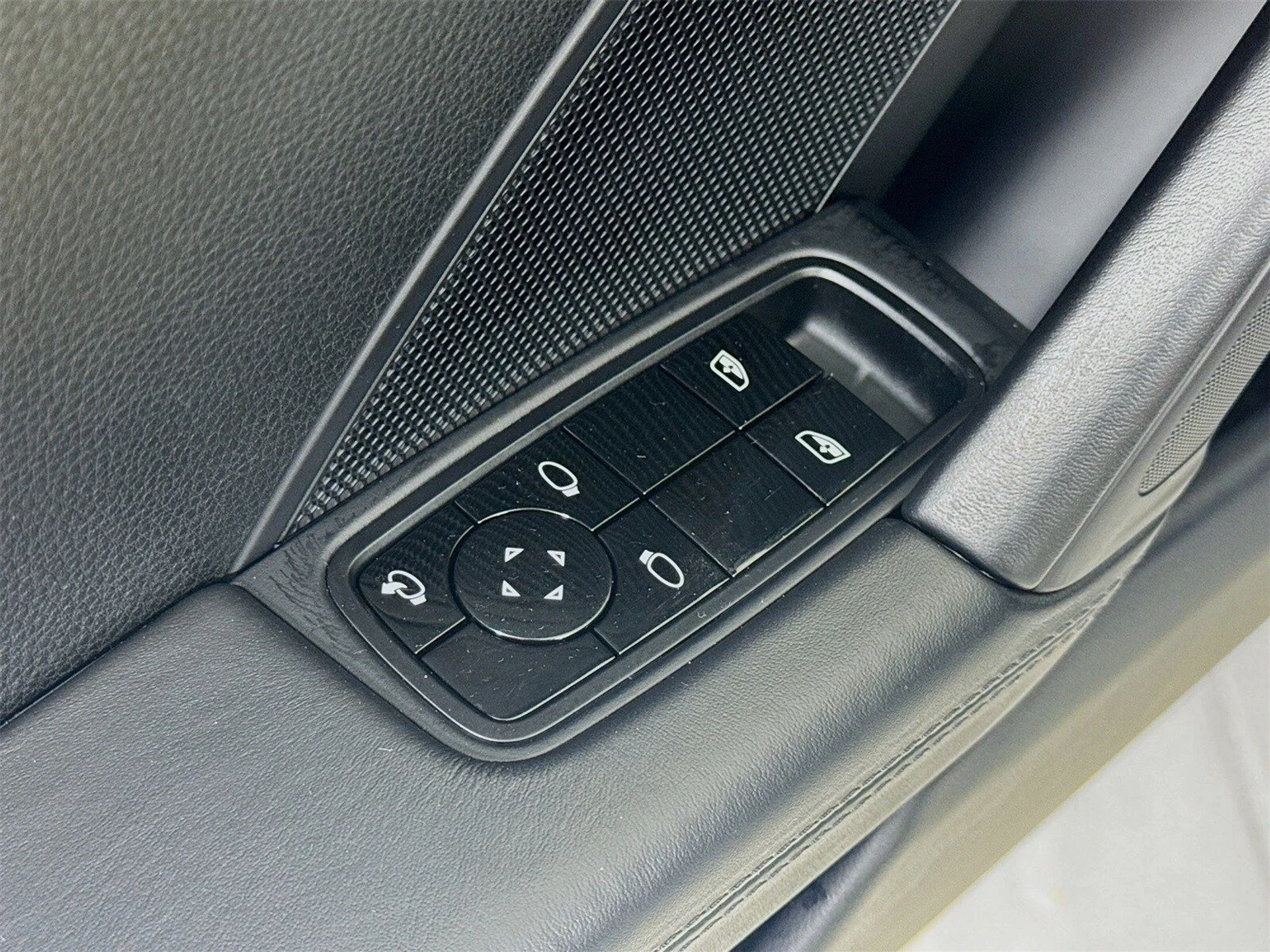 mph016_3312492870_aaad71a7a75edc522d8ebf51d7b0b980x_fd728e5571