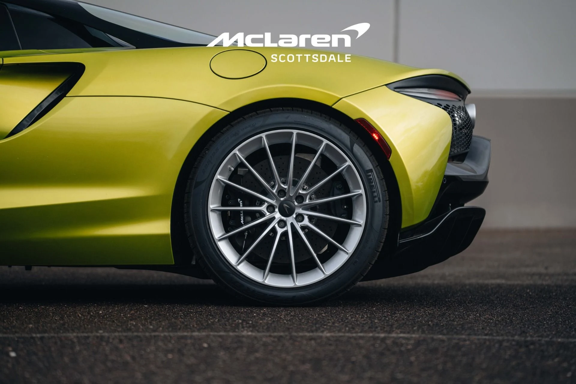 mph016_3322998029_Used_2025_MCLAREN_ARTURA_1738446546_8ed1b3e88b