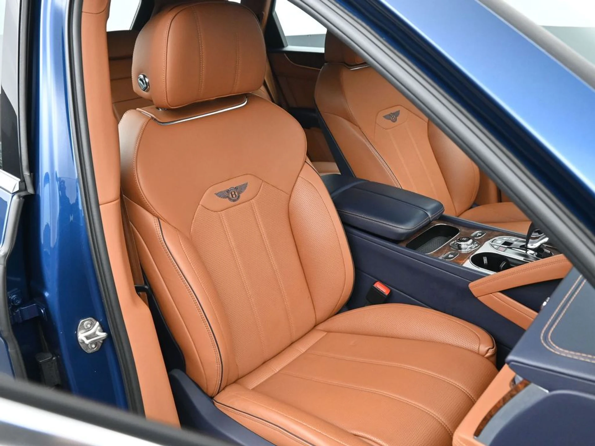 mph016_3323918101_27d63f4322c24809e28c5cab998c49bcx_d3ef71d8af