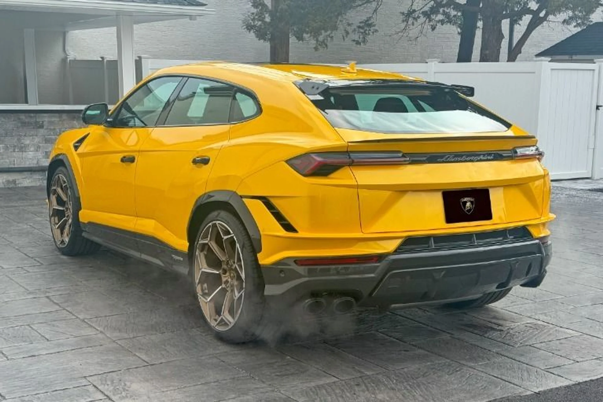mph016_3334289543_Used_2024_Lamborghini_Urus_Performante_1737405766_cbb48dde1d
