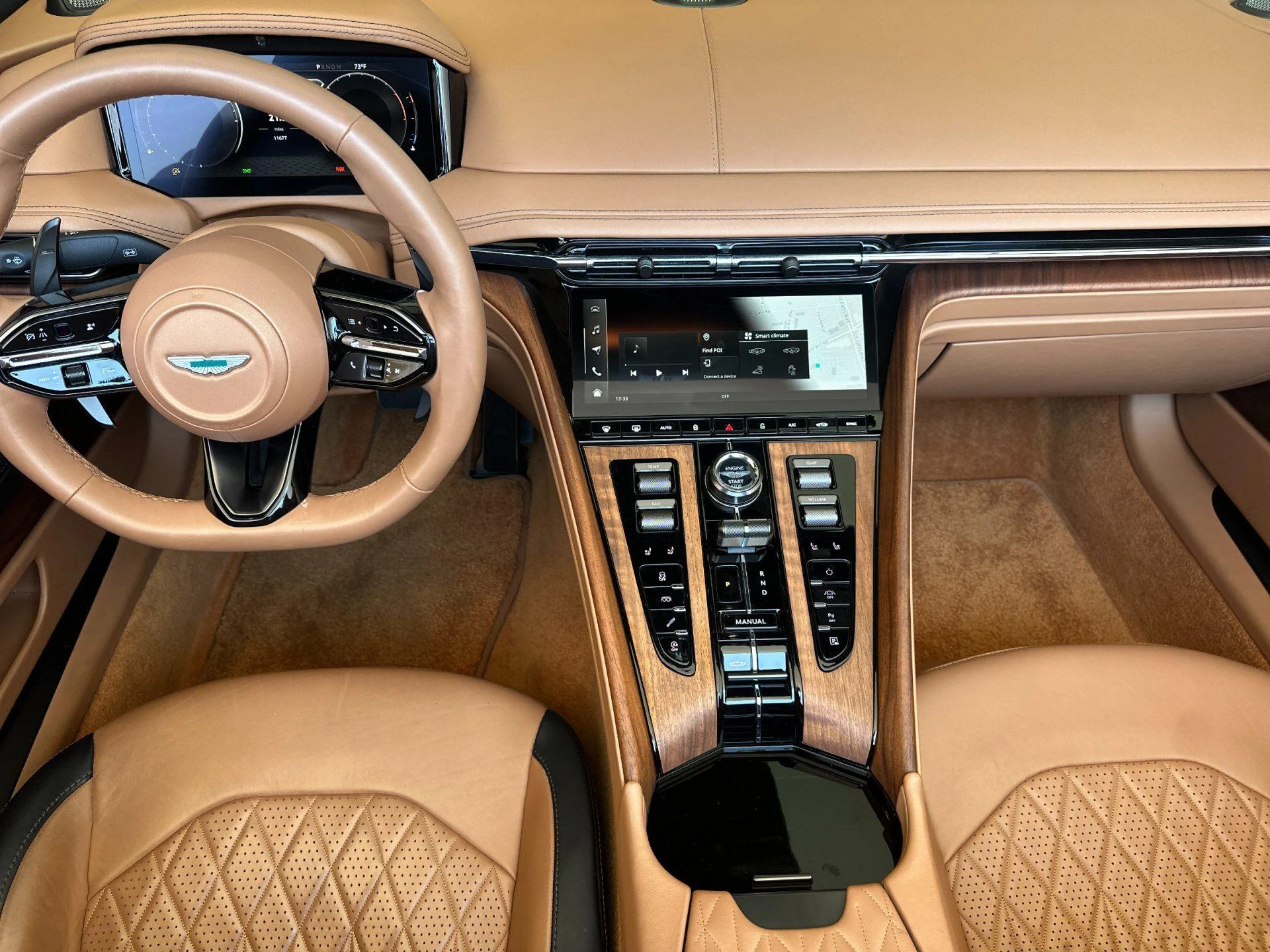 mph016_3342449381_Used_2025_Aston_Martin_DB_12_Volante_1778229506_ffeaadc5a7