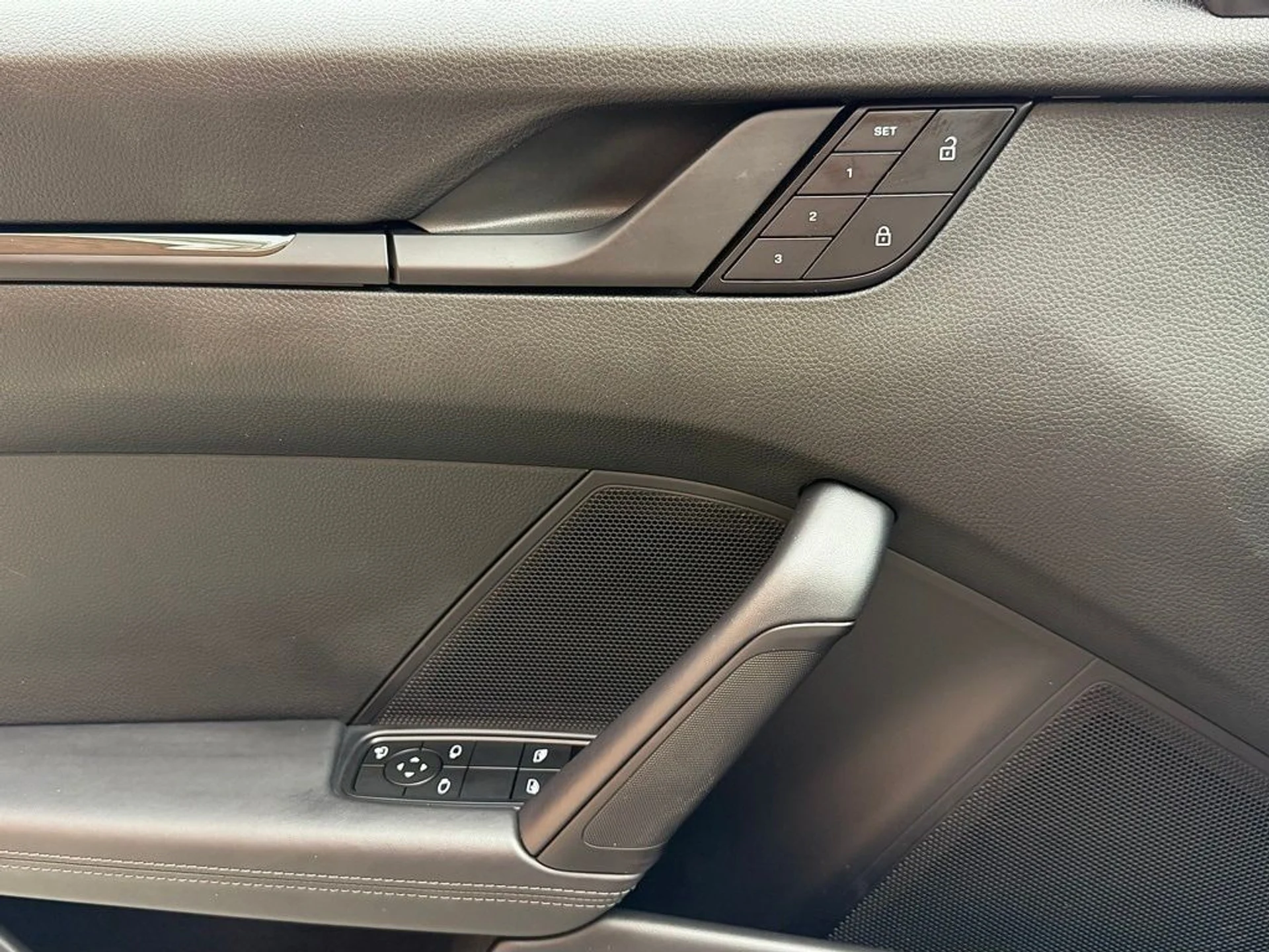 mph016_3351212755_4af1612cce4ae357c3c2a469780f982bx_29bfe22fdb