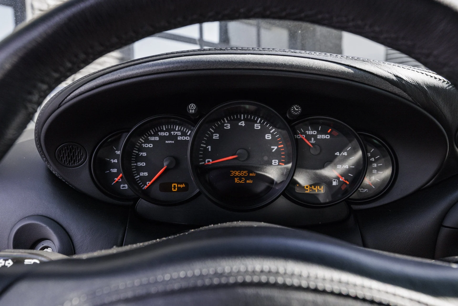 mph016_335158007_17_653ff45ef6