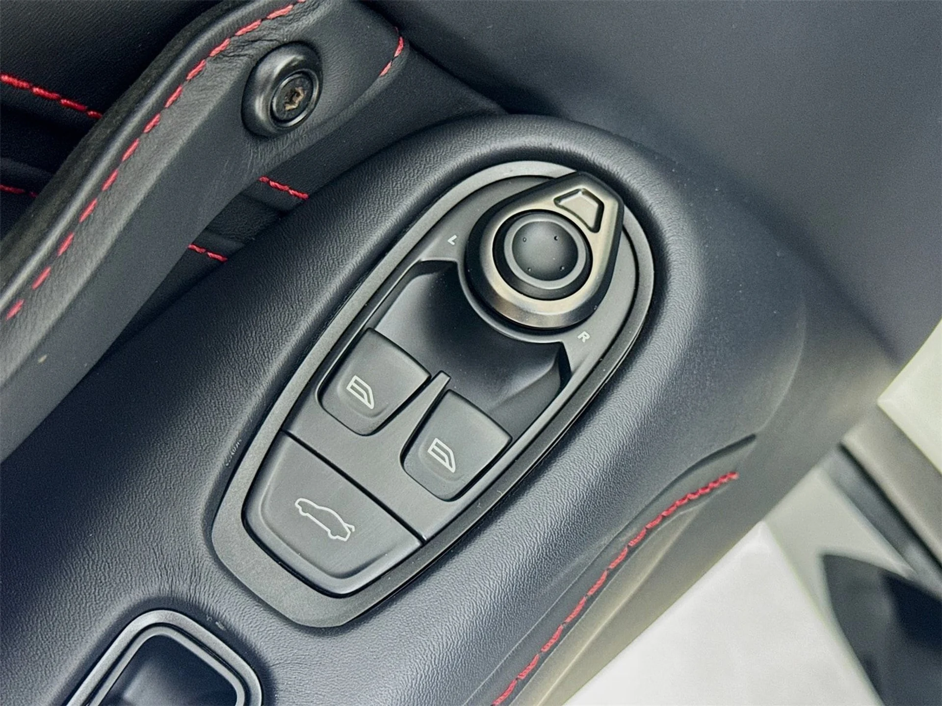 mph016_3360815742_e9e1a98e6542656e89c6754c639b1da5x_d2f24fac7f