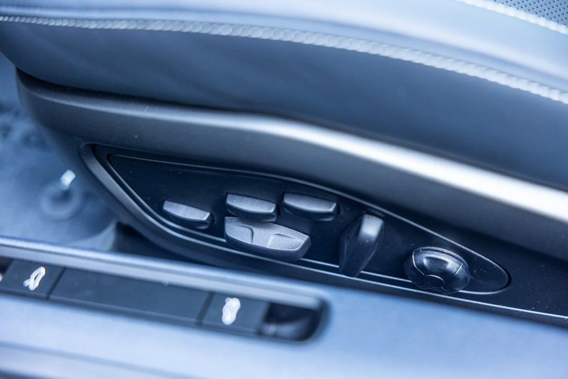 mph016_3362102564_ee9c9bac5e40ebb055b1e8775c352dc5x_4d6f88824a