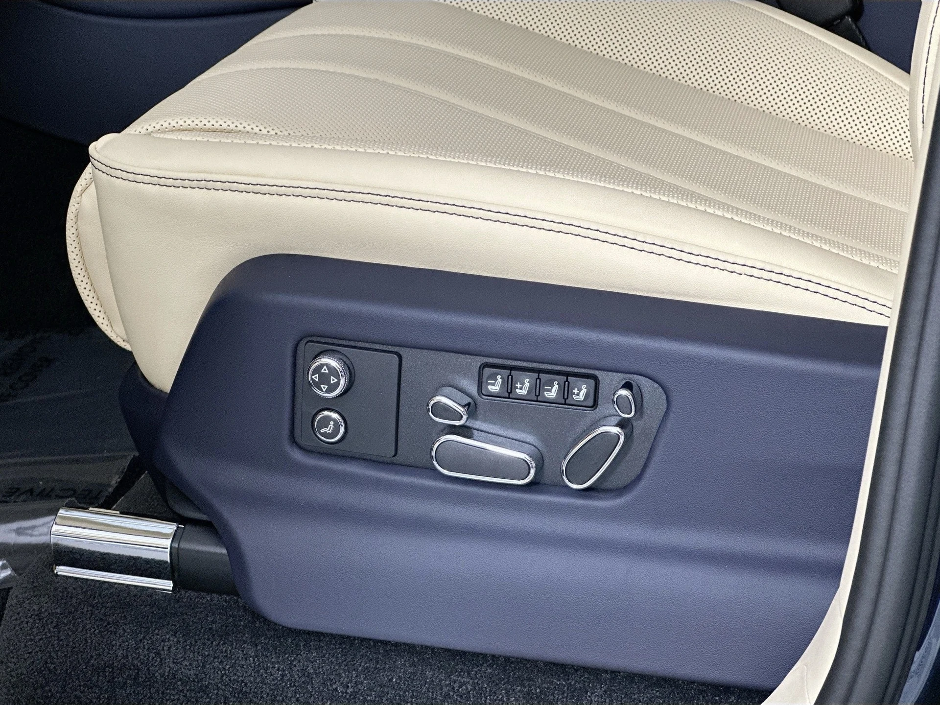 mph016_3363223226_17_08e1d99a6a