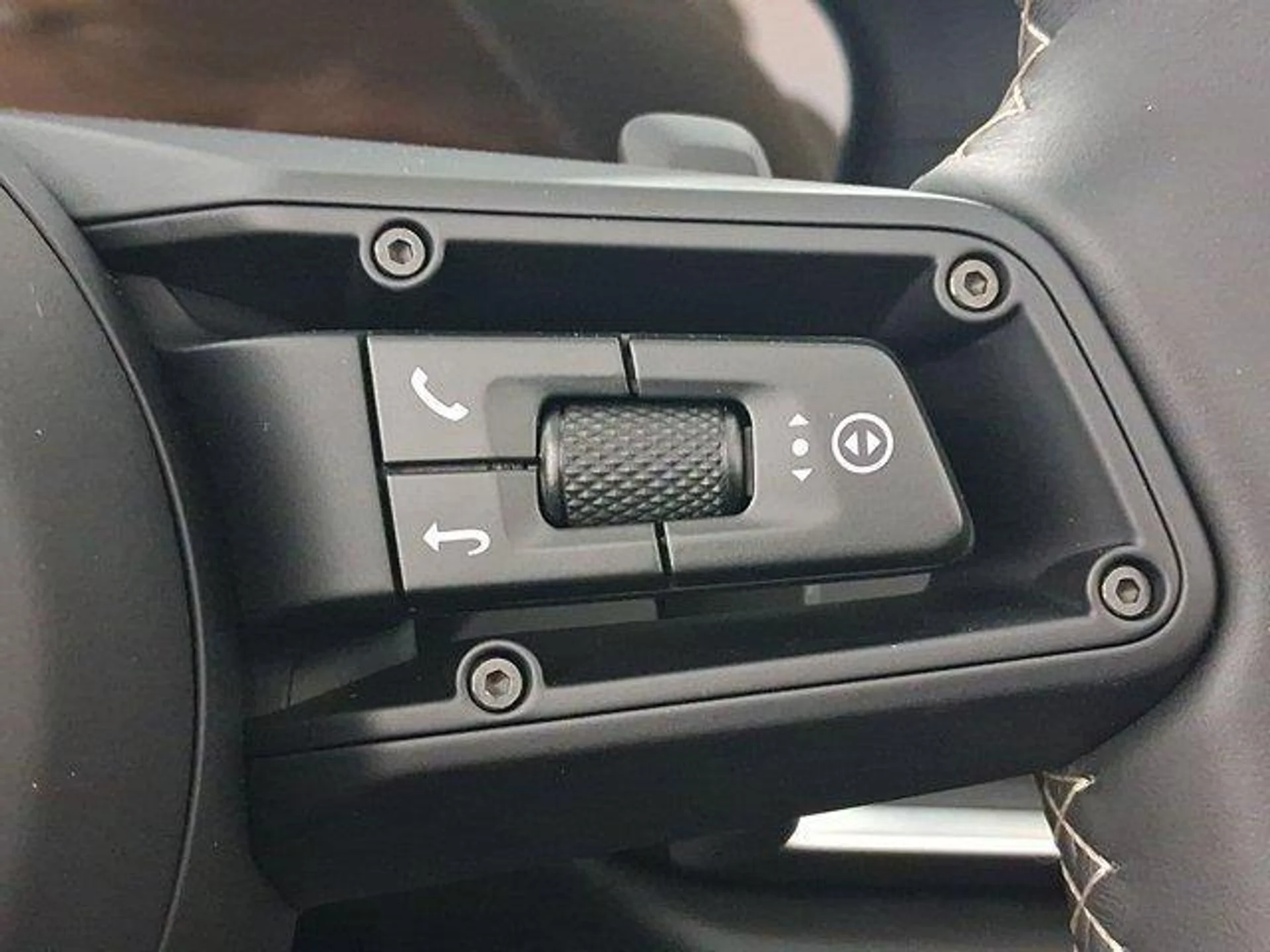 mph016_3367139448_Gp_MEC_Vh_Tc9_Xk_GR_Zo_6_Vc5_Xr_G_Tk_e5f0ed4600