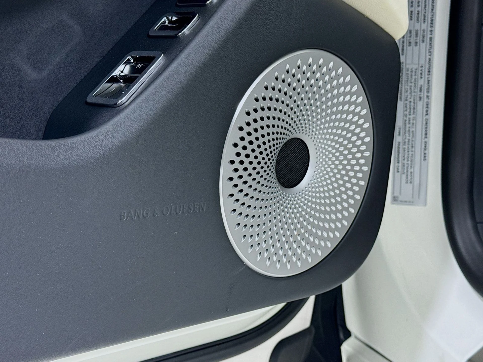 mph016_3368084931_4328a628439c4006d9923709d8080145x_90434b409e