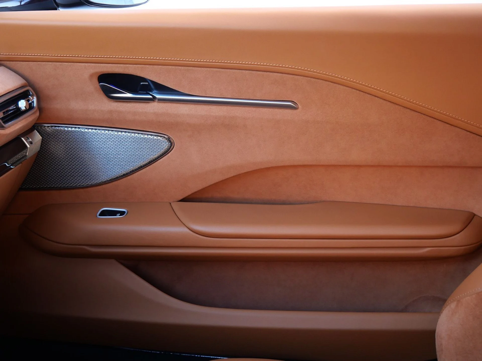 mph016_3372421606_974f3af1bfc3cca2c457182d5e99f93bx_913be2ebf1