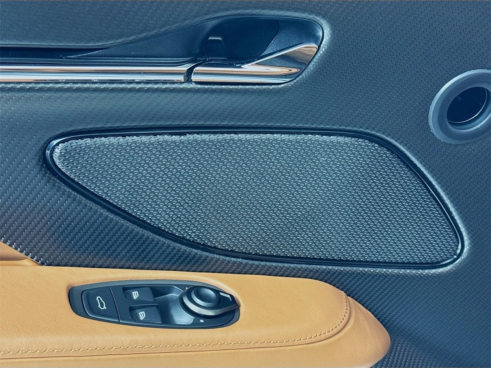 mph016_3374797937_fc9c248630bfbaaaf0ace12a9f6f957ex_c0c9137b98