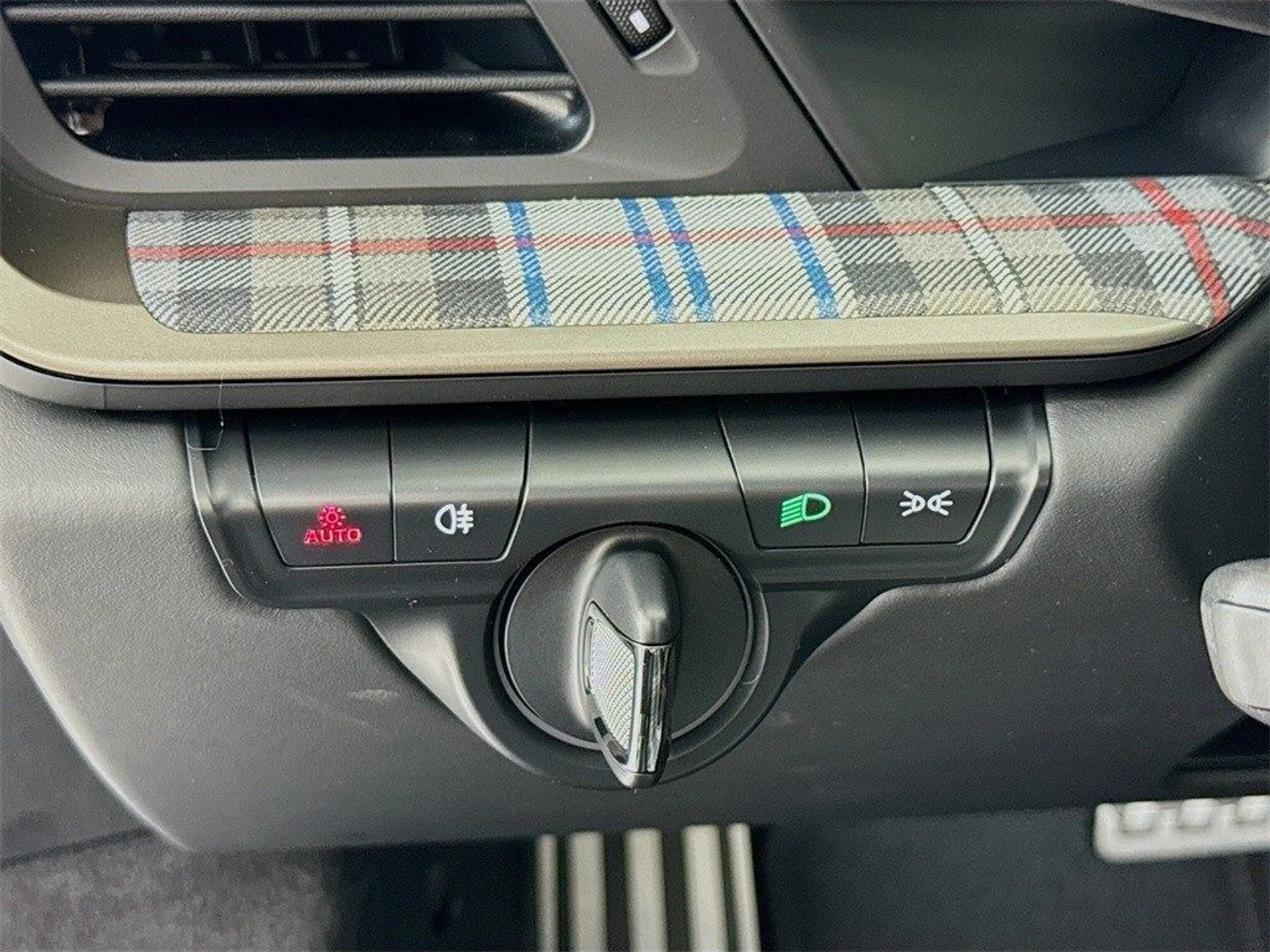 mph016_3375524942_b5de7996504e8b9bf5eee70a577c97f3x_03c2190824