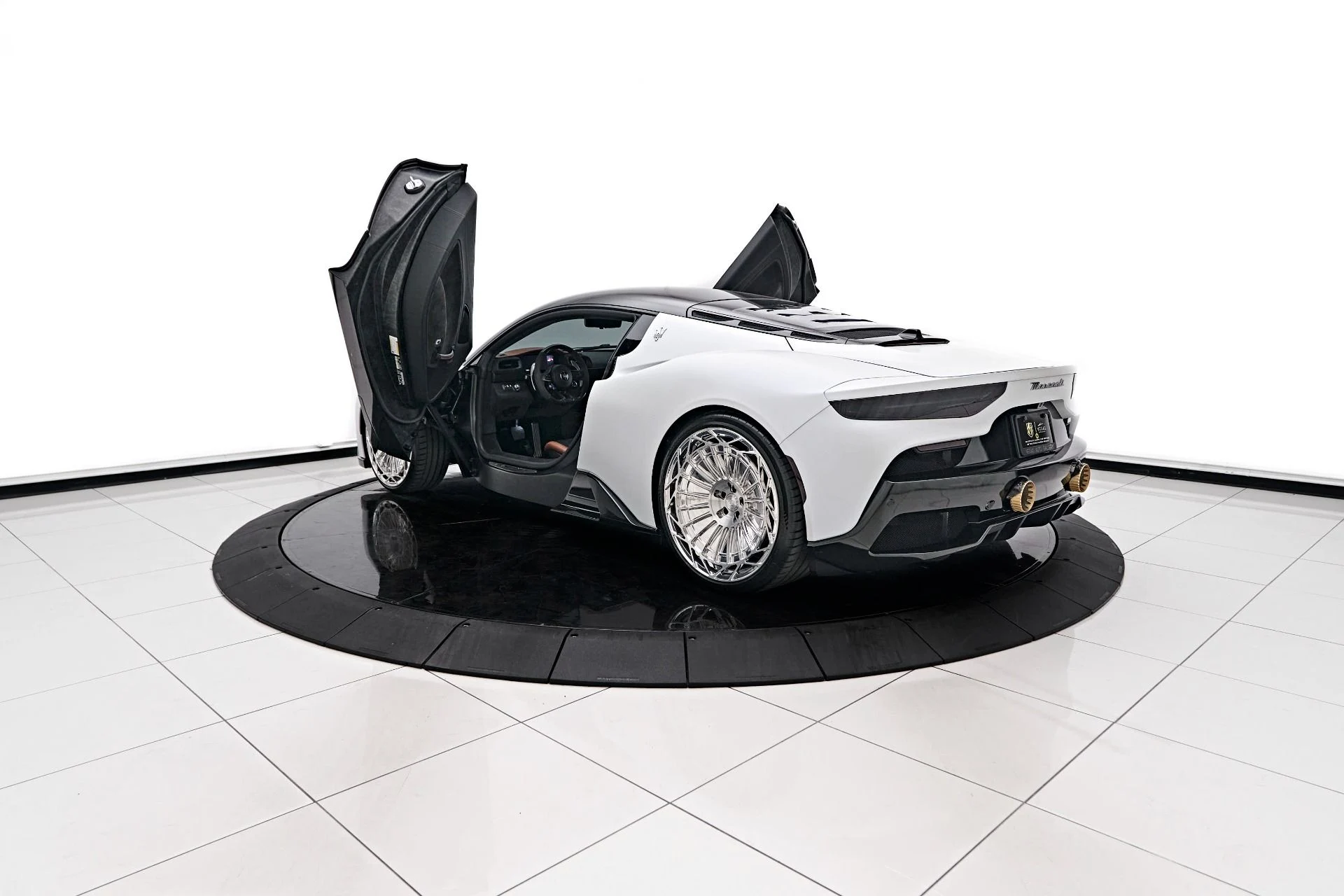 mph016_3378353881_Used_2023_Maserati_MC_20_Base_1721243405_5073f7e727