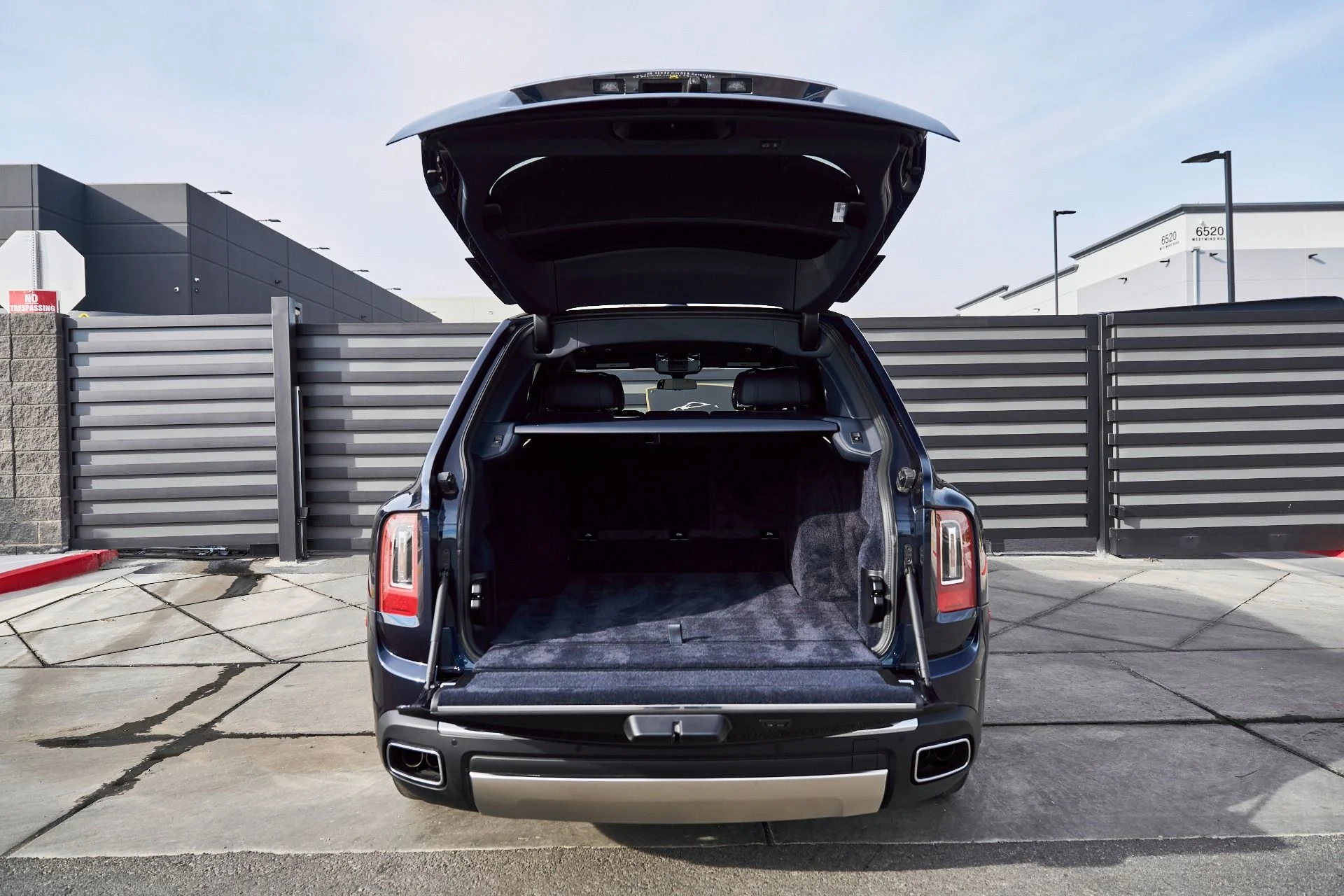 mph016_3380843327_Used_2022_Rolls_Royce_Cullinan_1767746357_8db9cbc4eb