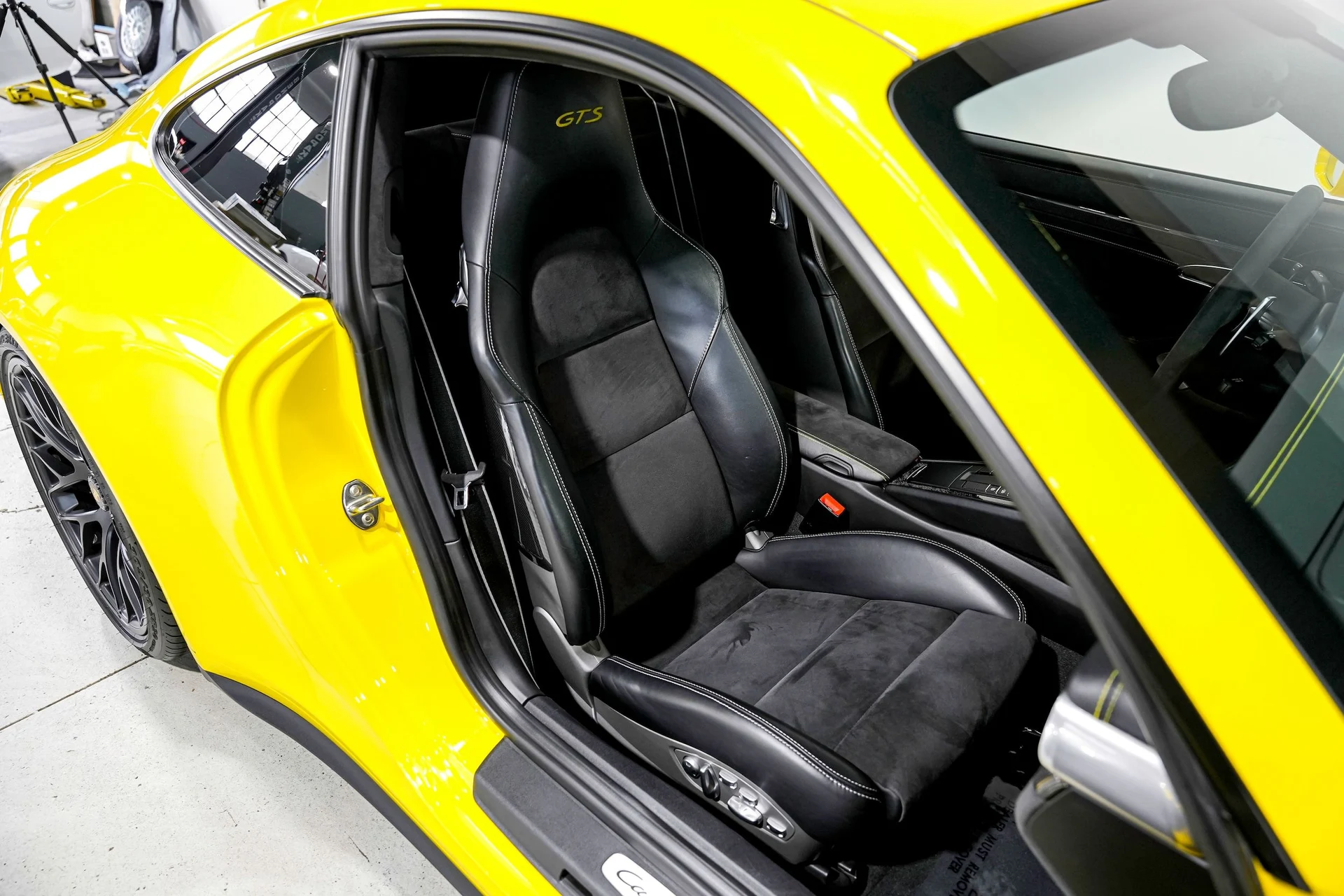 mph016_3388356859_b59e72f9513a9bc5eea6c7f908de8b22x_36deb59a7e