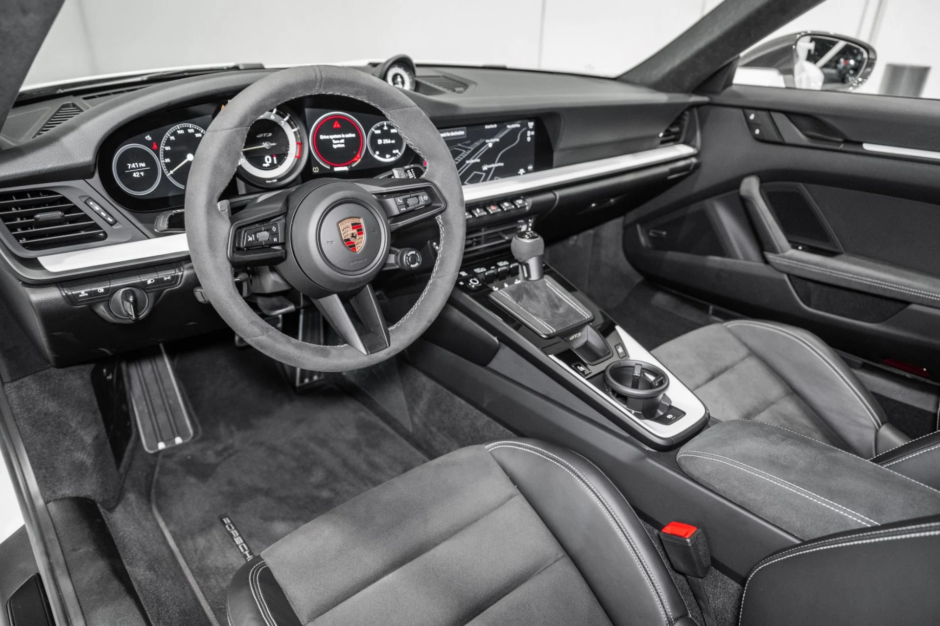 mph016_3397536245_Used_2022_Porsche_911_GT_3_1767714817_c4cf015b55