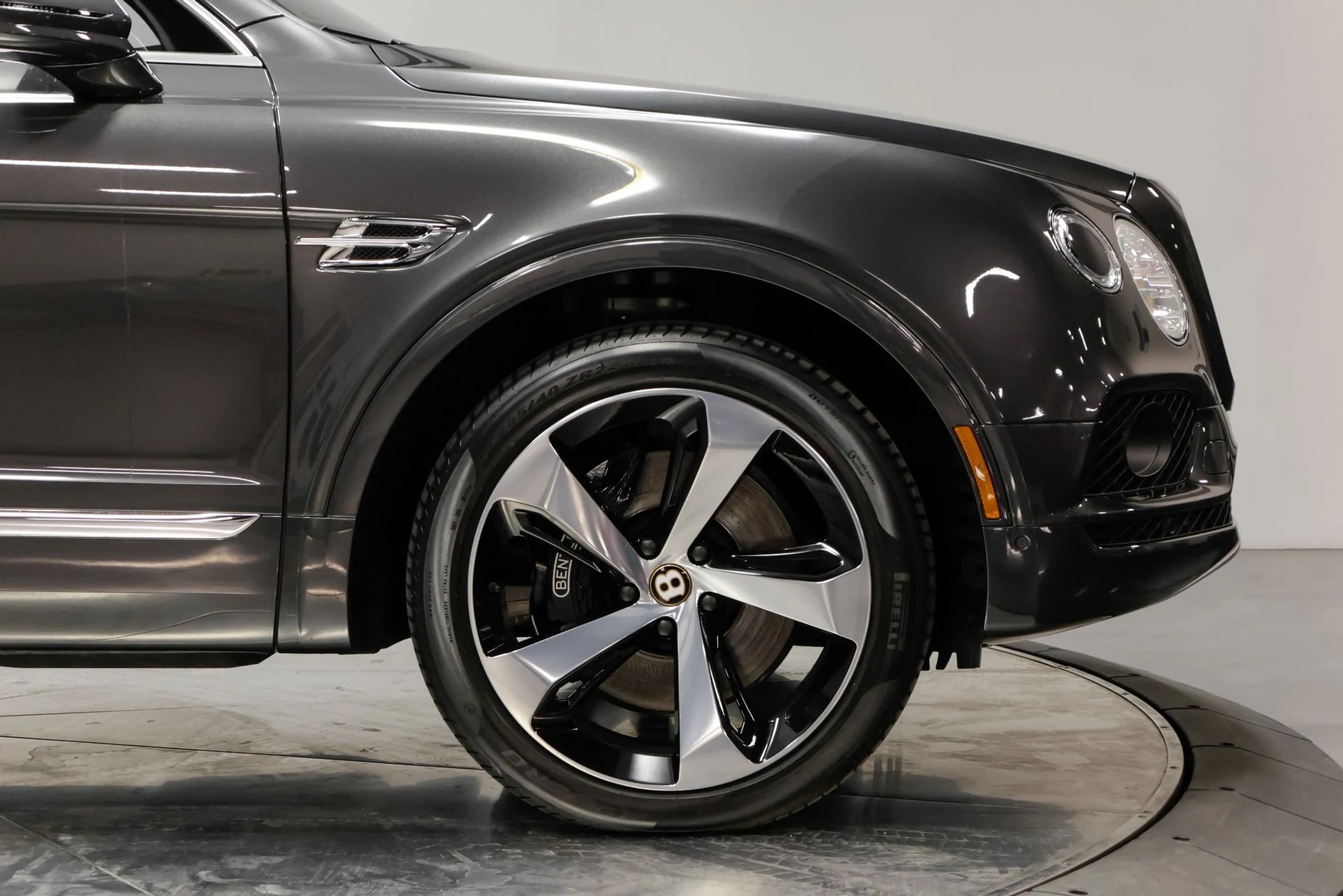 mph016_3398715294_Used_2020_Bentley_Bentayga_V8_1761664862_53868985dc