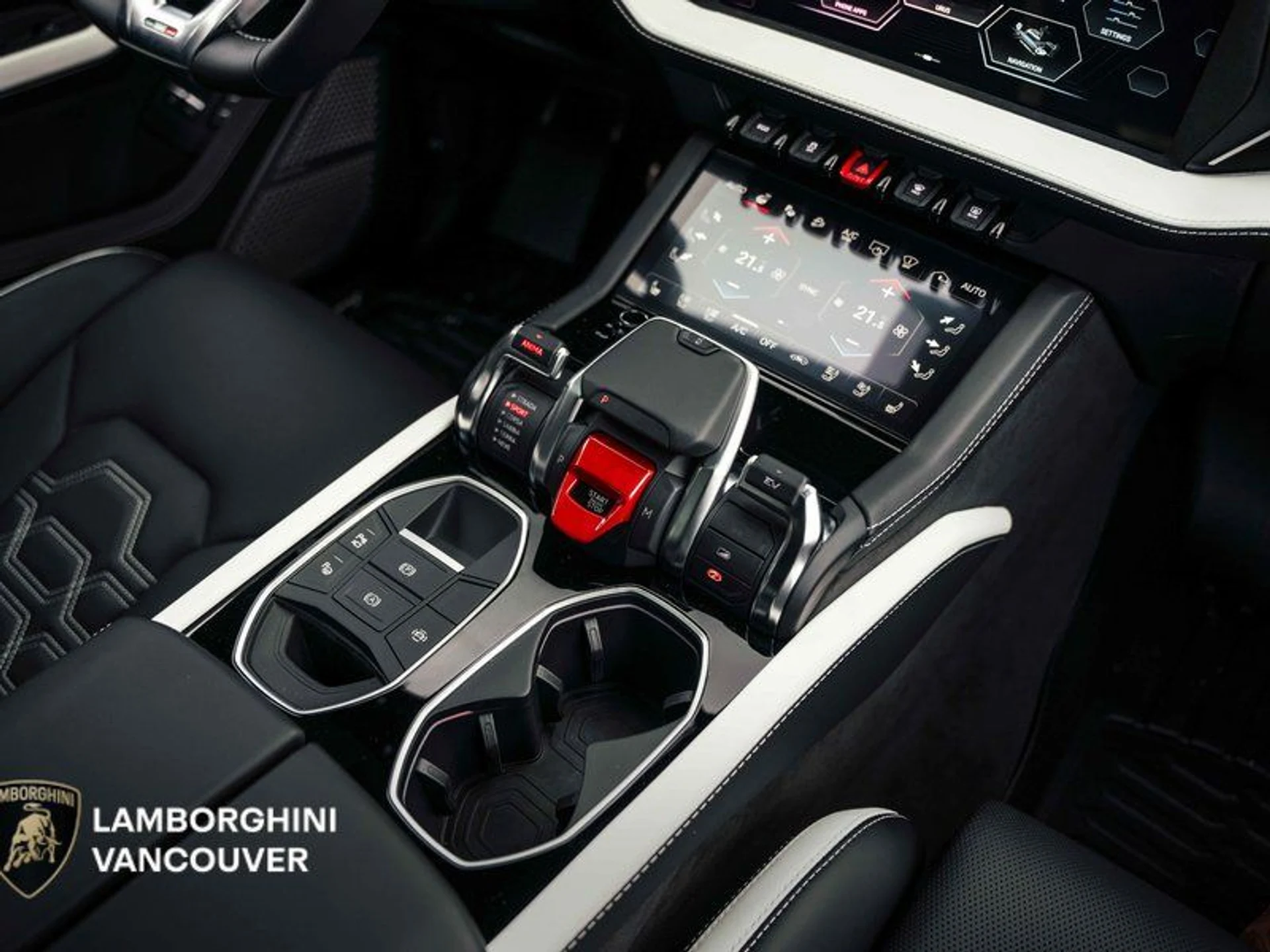 mph016_3400776047_38887416_09071_2026_lamborghini_urus_017_1aa10f2845