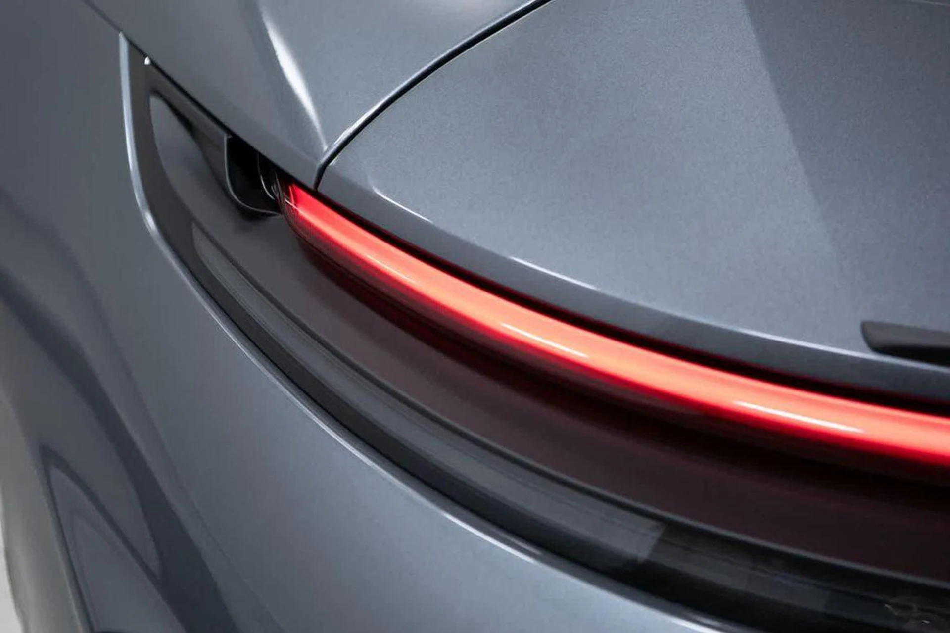 mph016_3402226660_Sujod_Bt5nl_MGZW_22k7s_C8_V7dlq4_16637b8970