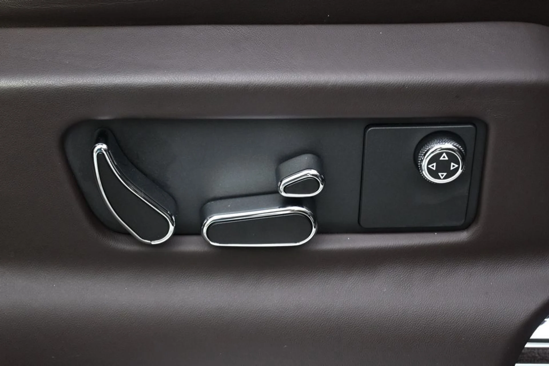 mph016_3402584239_b870e7b99ec04eb29a30b432dac539a9_e0eeae824a