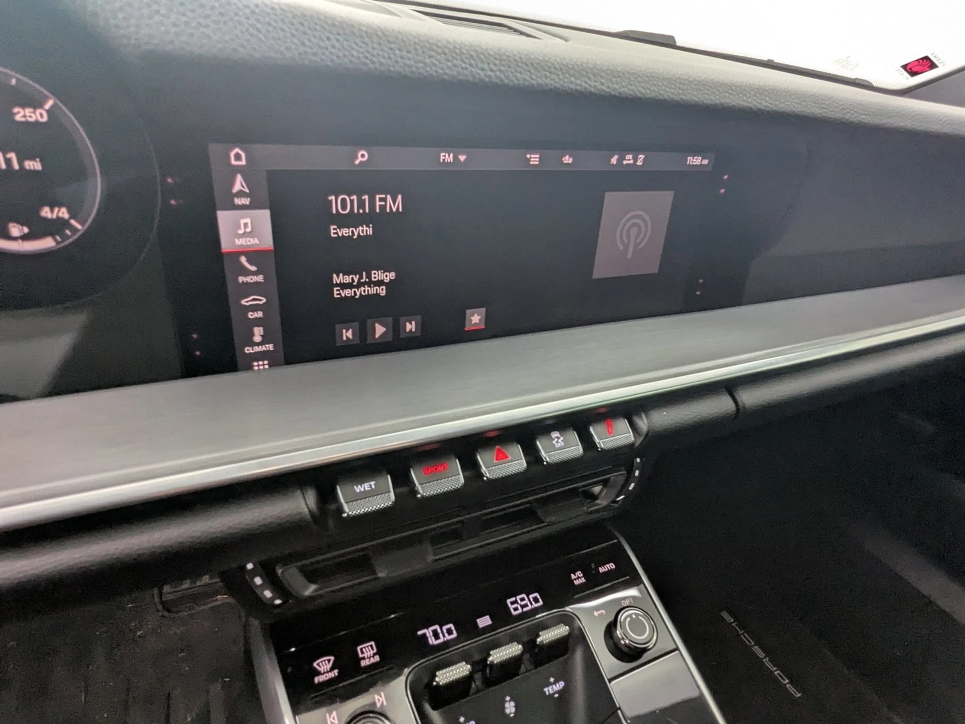 mph016_3403617678_3d4c65990e9d172a59695f47440e9d16x_1415907ad6