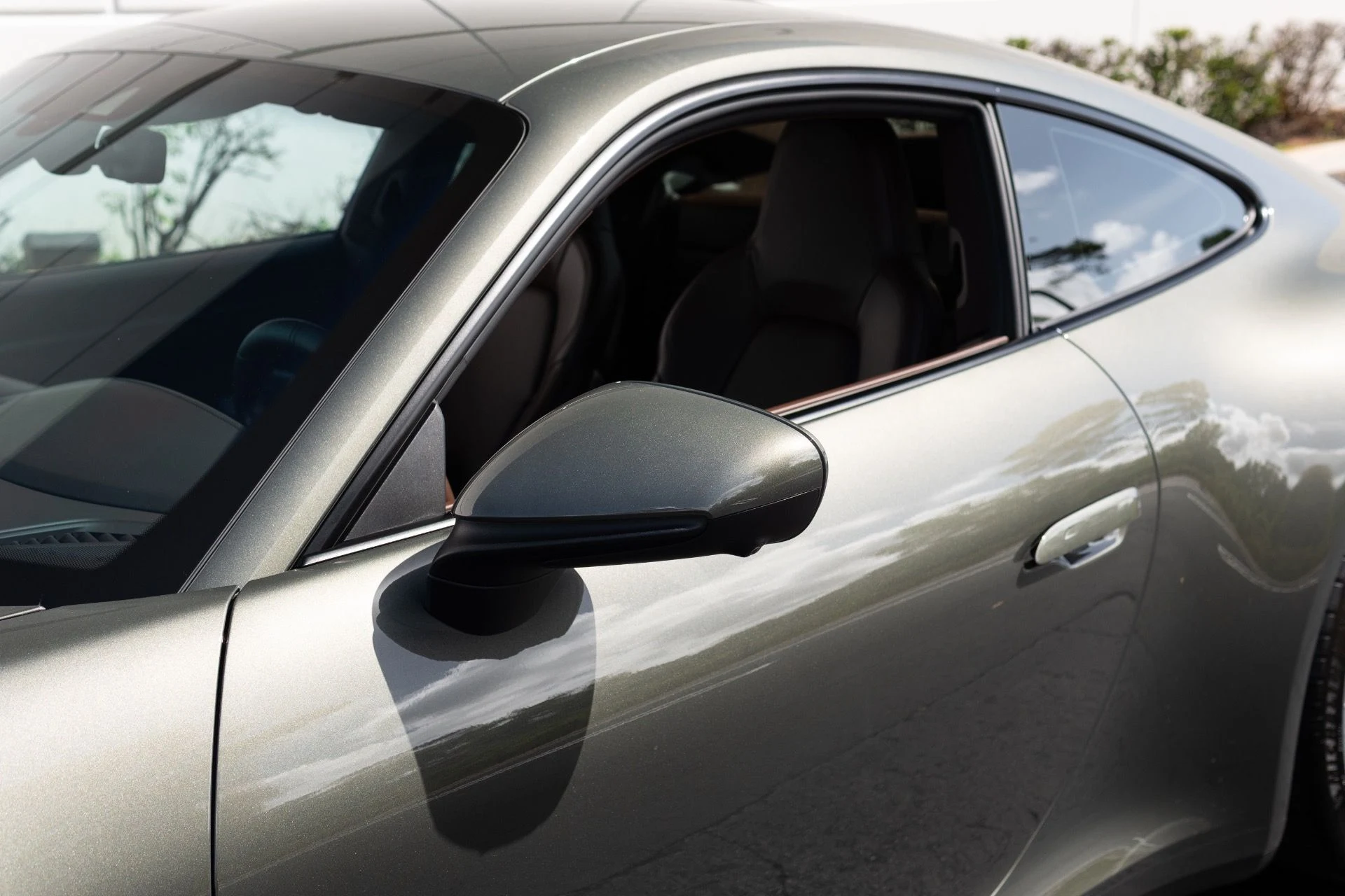 mph016_3408058604_Used_2024_Porsche_911_Carrera_1772817615_6615b11983