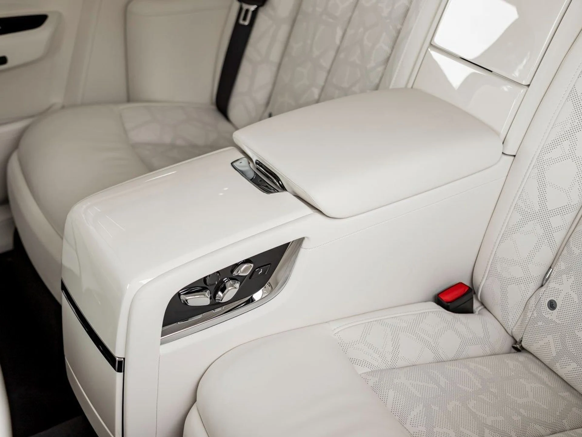 mph016_3411211964_17_cae68d5f0d