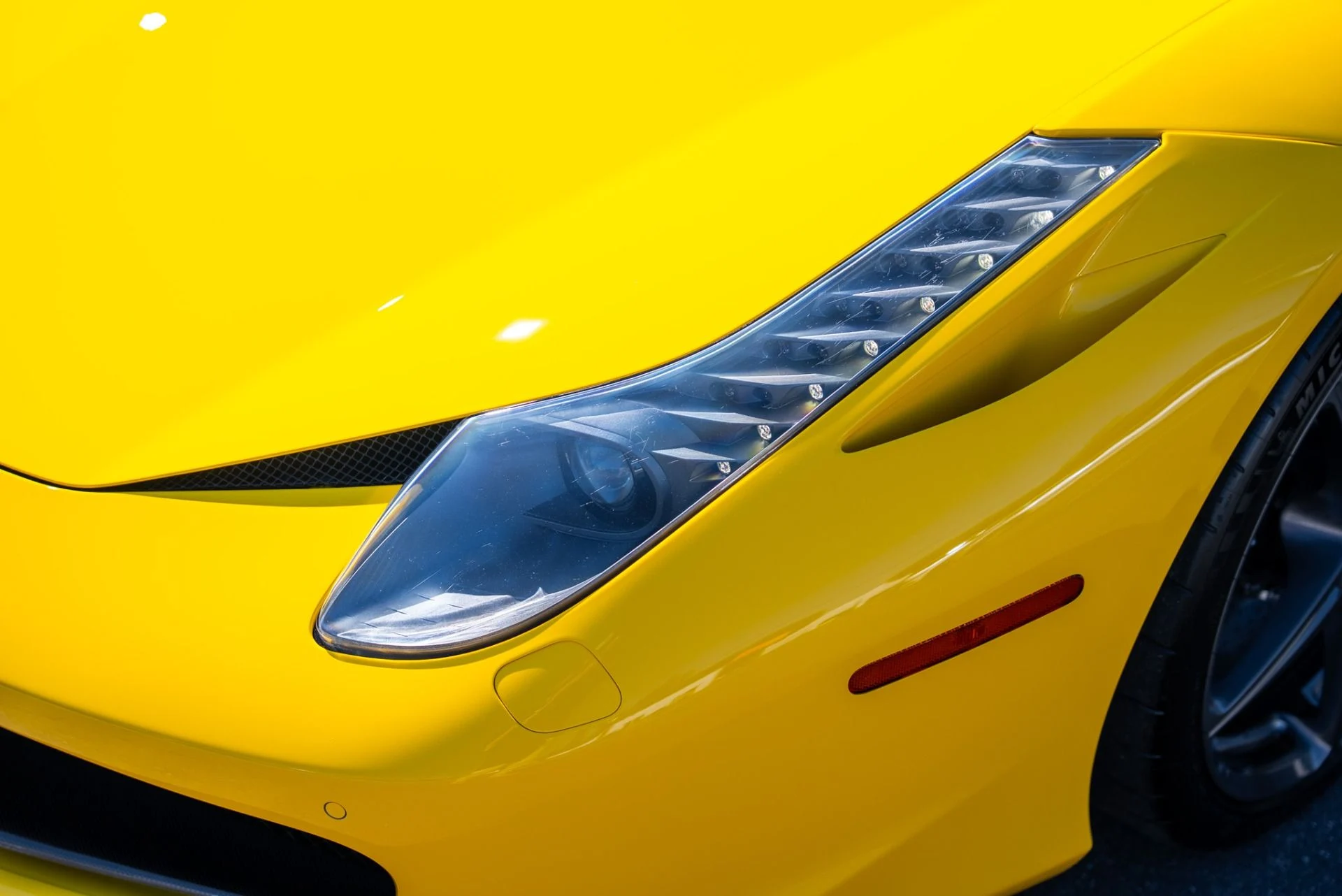 mph016_3419730451_Used_2012_Ferrari_458_Spider_1762304624_dd39841b3e