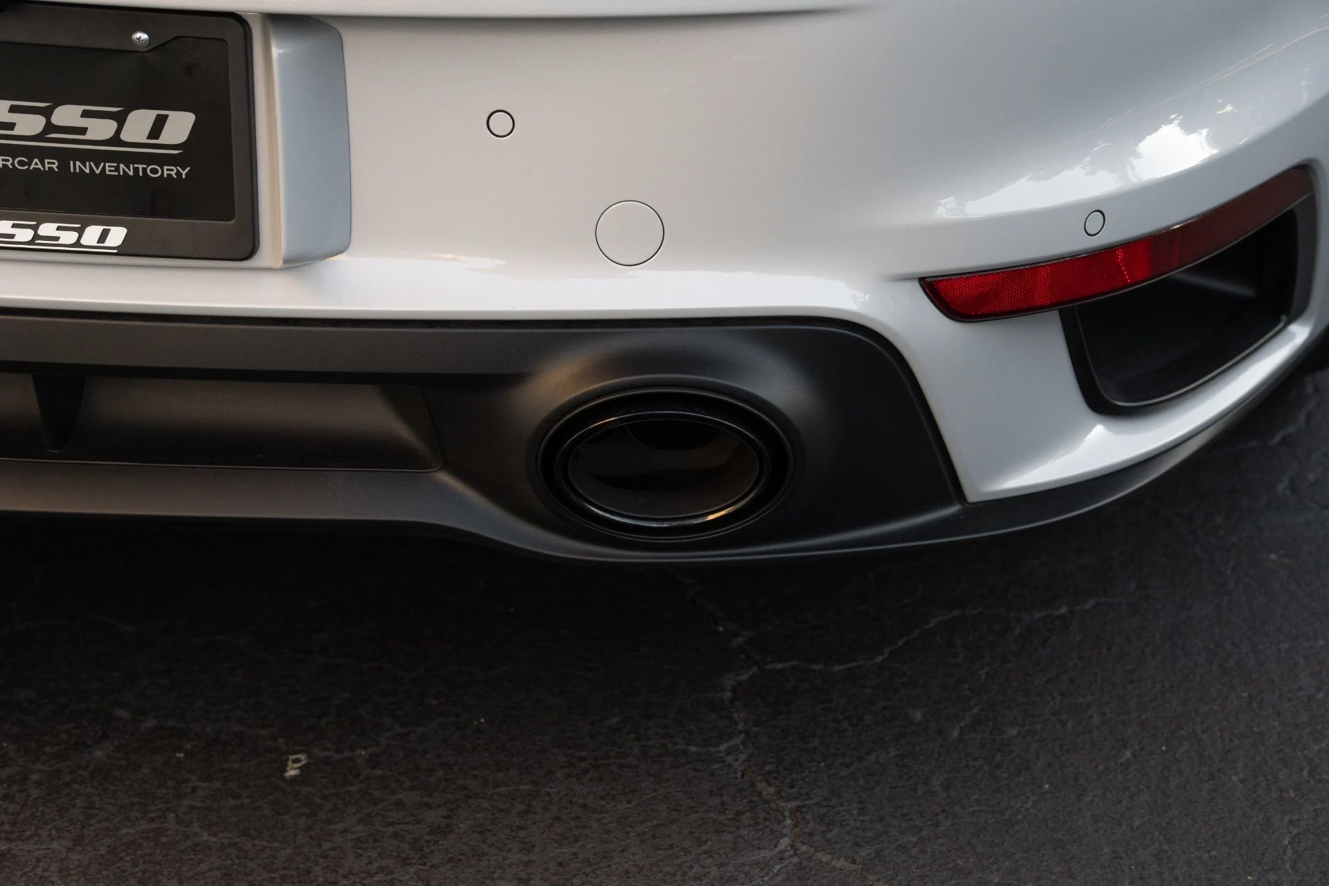 mph016_3424497629_Used_2024_Porsche_911_Turbo_1762281596_d4f7594dba