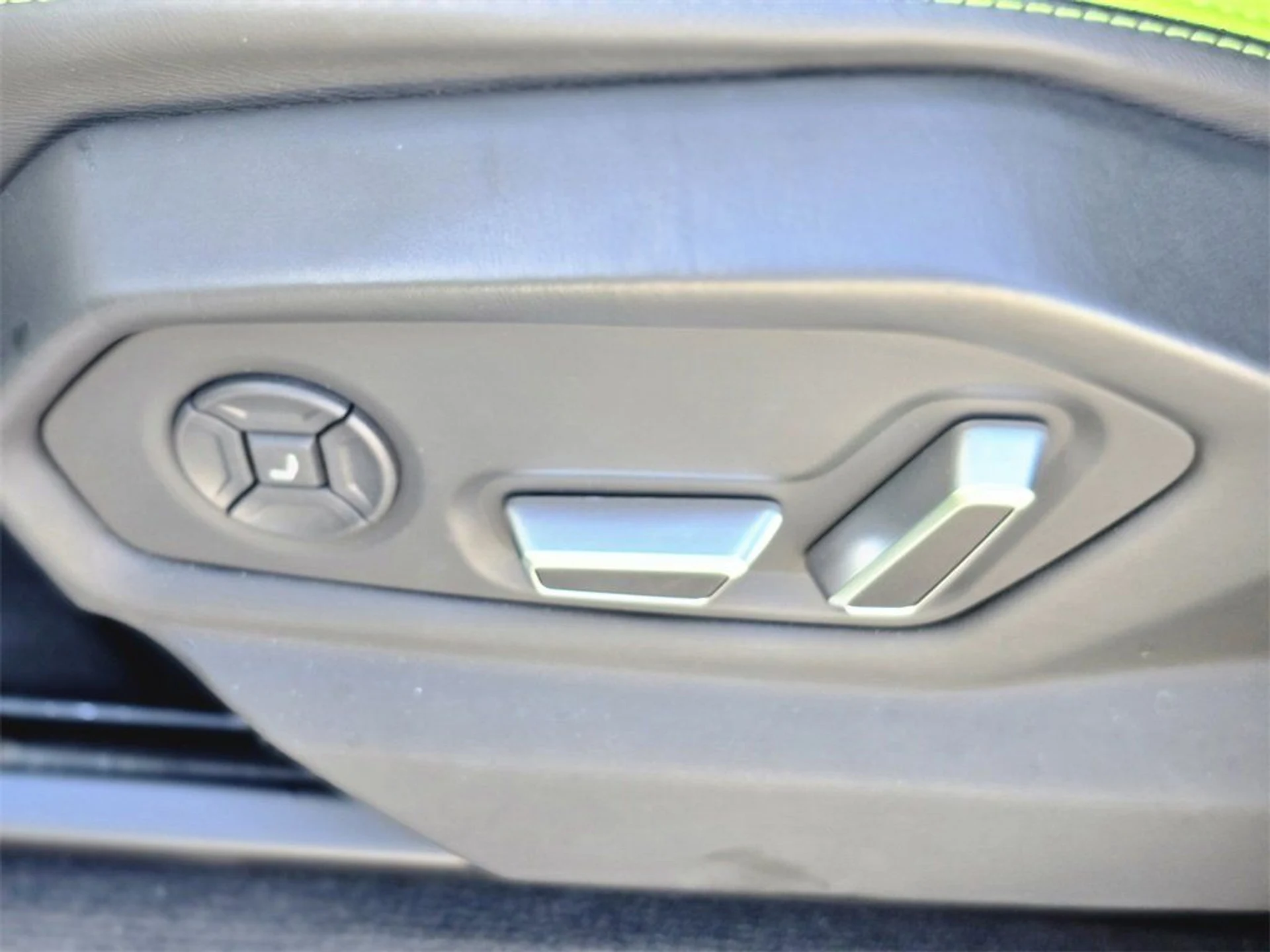 mph016_3428661868_df8d3f7ffe53580260573a8959dc2187_a13036f65e