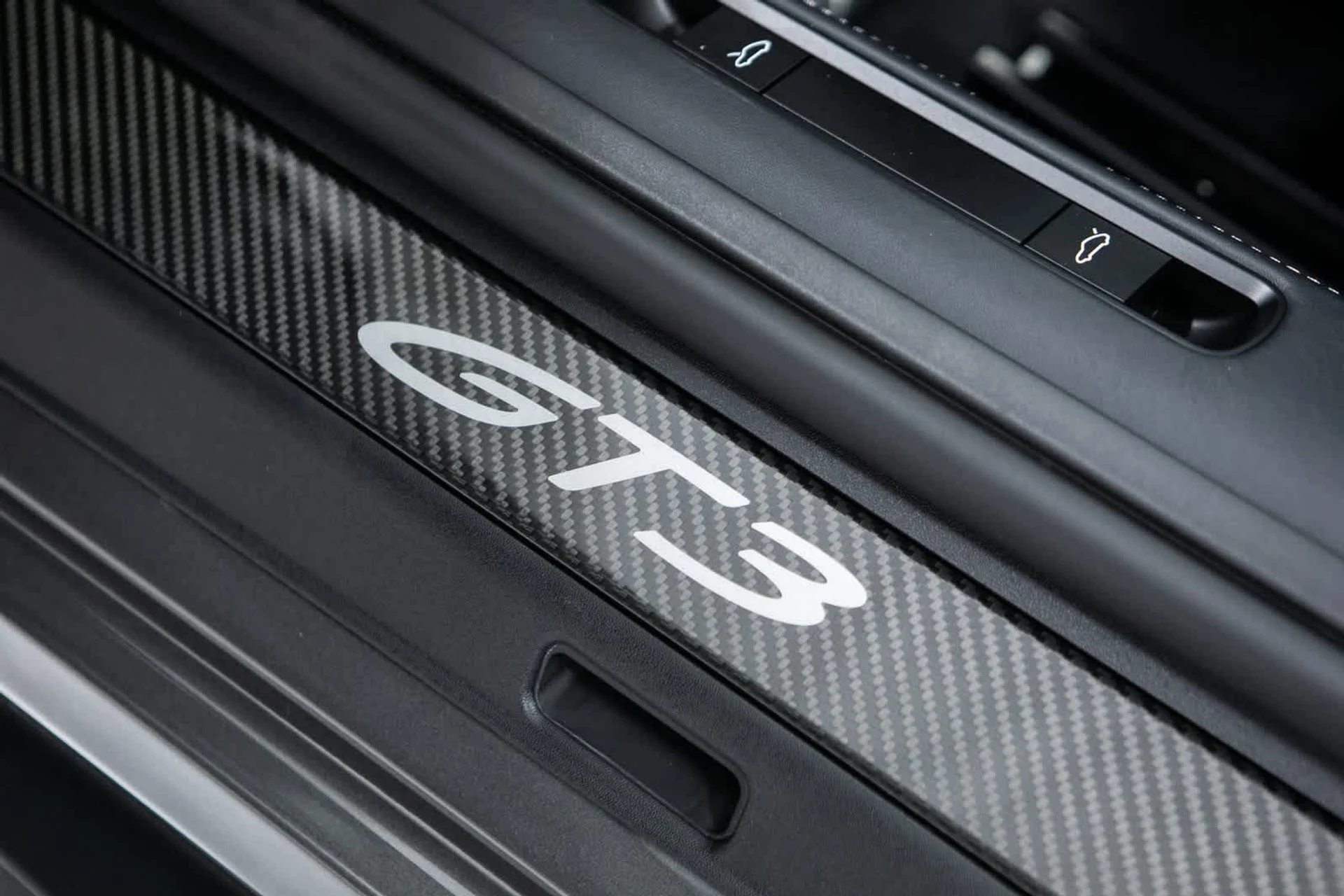 mph016_343159324_79c74e29a5d4b35bf9d43950c50fac26x_10e73b42aa