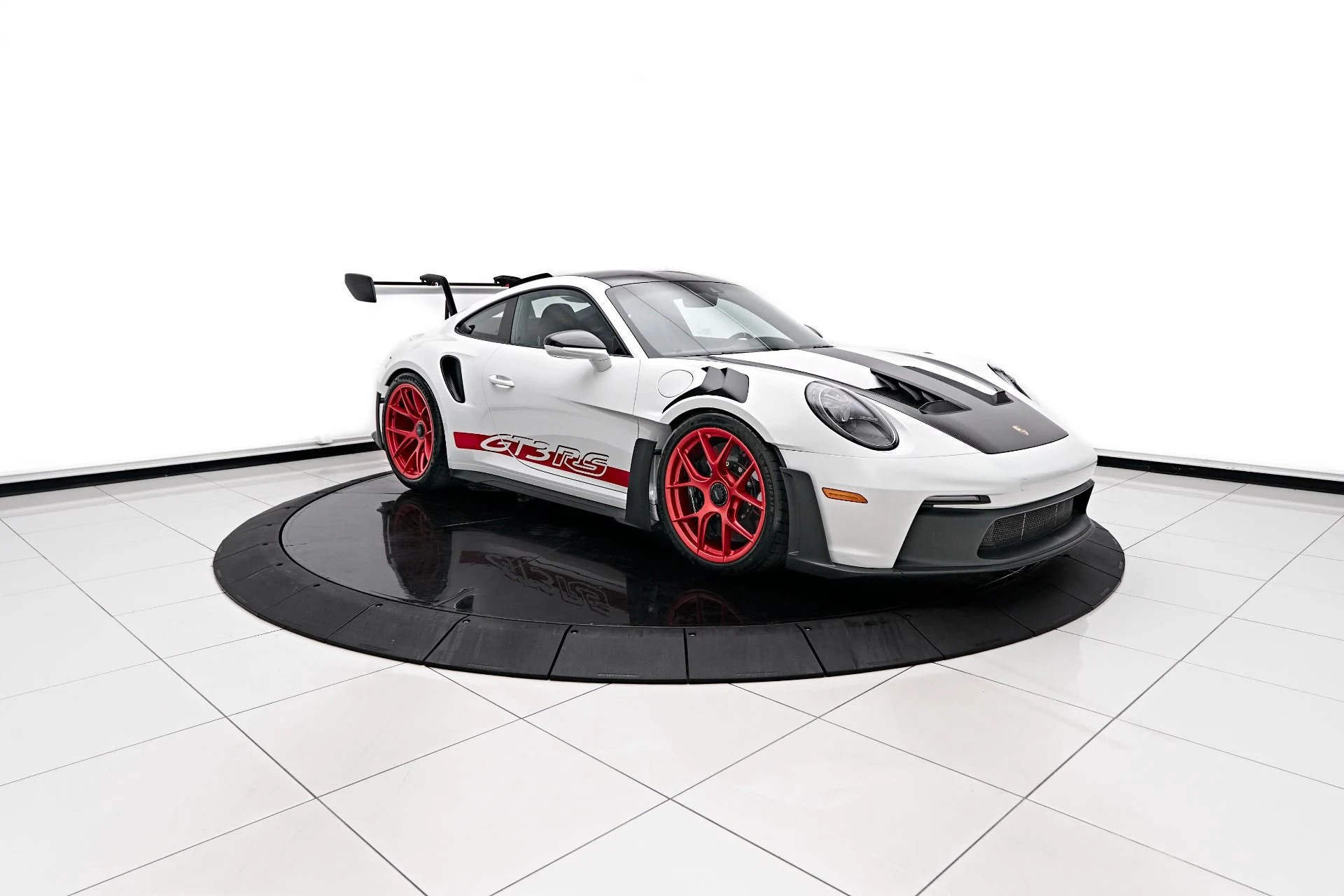 mph016_3435444726_Used_2024_Porsche_911_GT_3_RS_1754680271_5e1da821bf