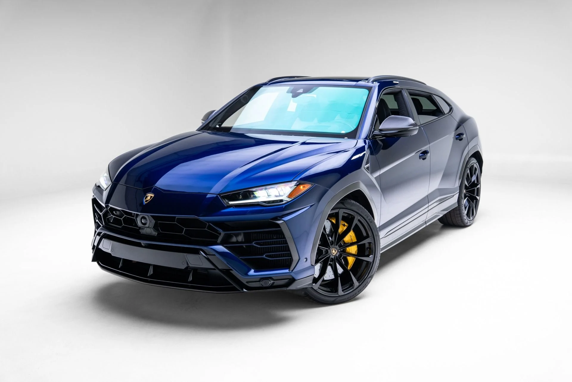 mph016_3438425180_Used_2022_Lamborghini_Urus_1775598124_b860b5e3a1