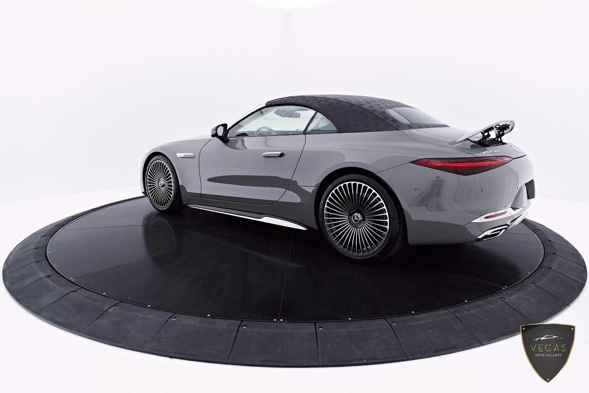 mph016_3448779731_Used_2026_Mercedes_Benz_SL_Class_Maybach_SL_680_1782236009_a3ca6bf1fe