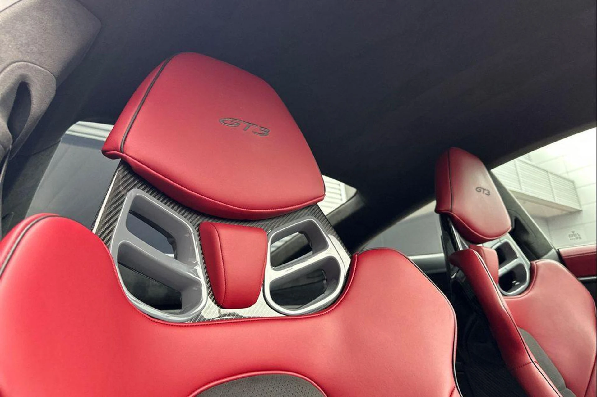 mph016_3449275444_a1_t8ry_B_Pt_QUB_Qd_S_Ln_Ya_L_Fbf_M_61a90e668b