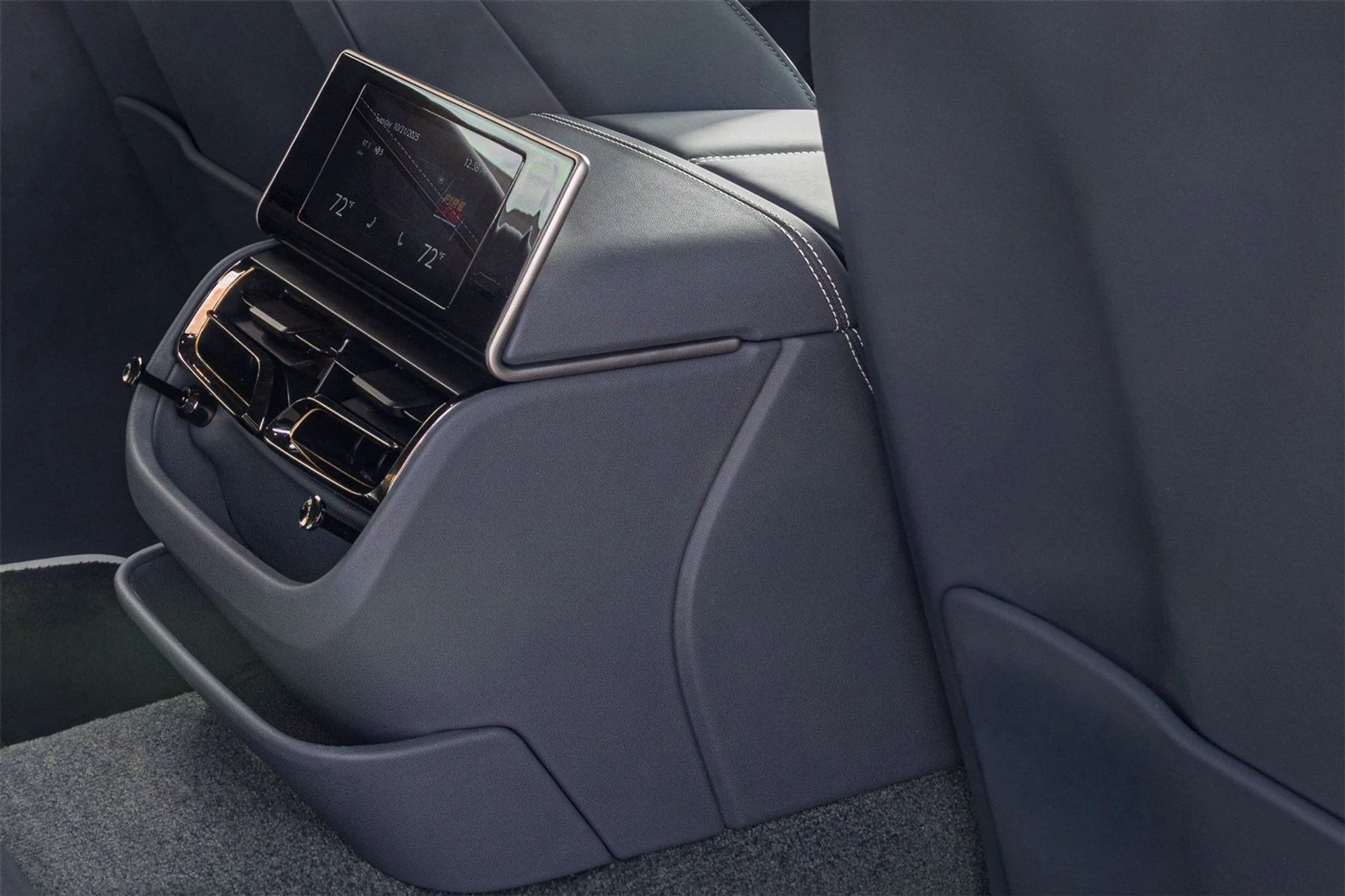 mph016_3449694482_449b311fee59998153f78c1f27a50573_f00bbe928d